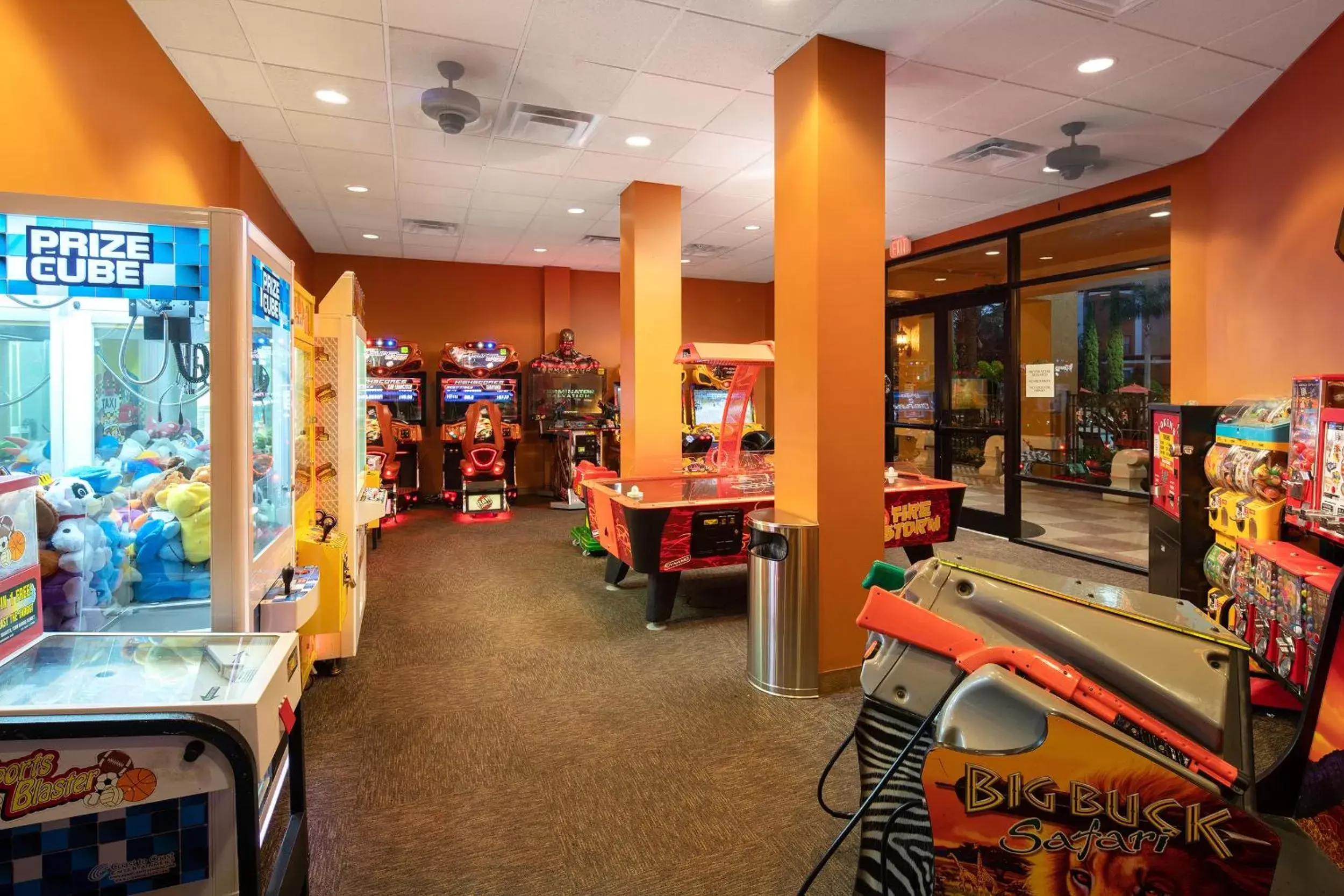 Game Room, Restaurant/Places to Eat in Floridays Orlando Two & Three Bed Rooms Condo Resort