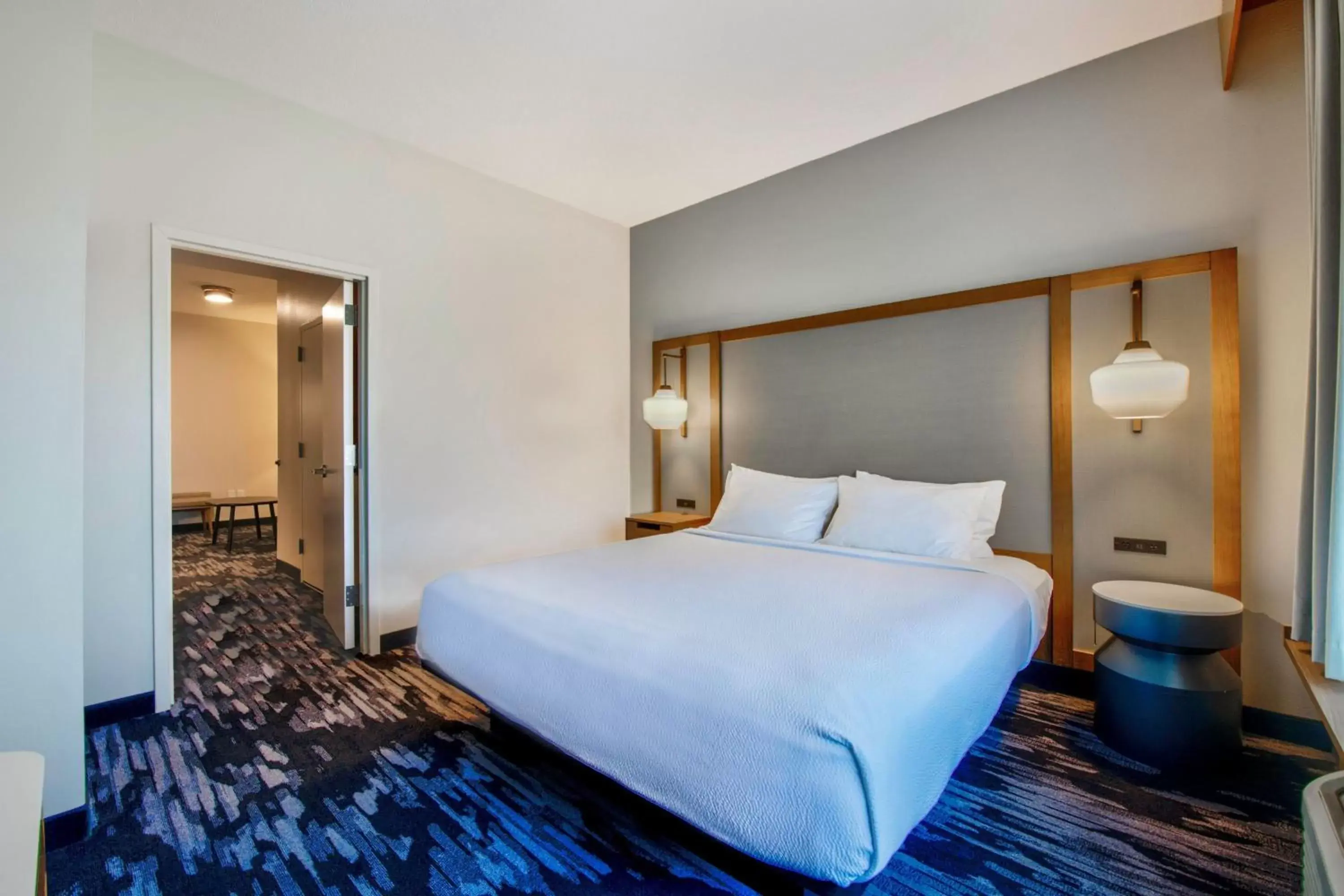 Bedroom, Bed in Fairfield Inn & Suites by Marriott Cortland