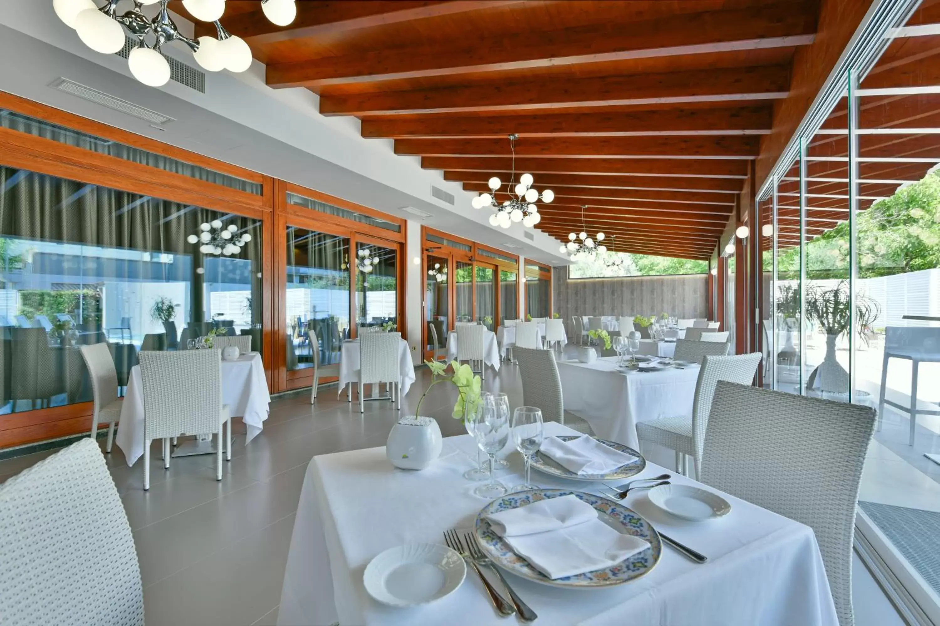 Patio, Restaurant/Places to Eat in Best Western Hotel Ferrari