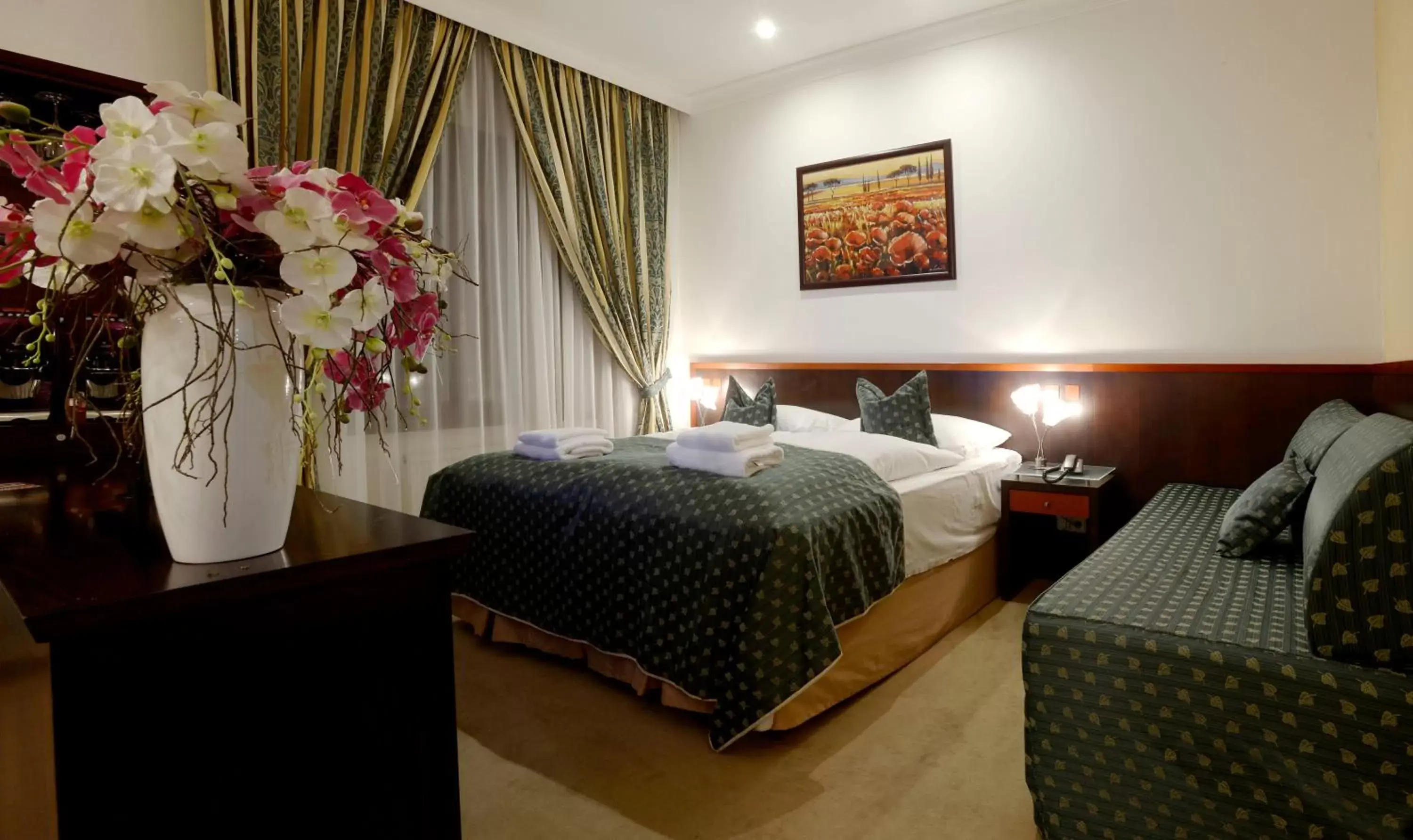 Junior Suite in Hotel Grand Junior Suite in Hotel Grand