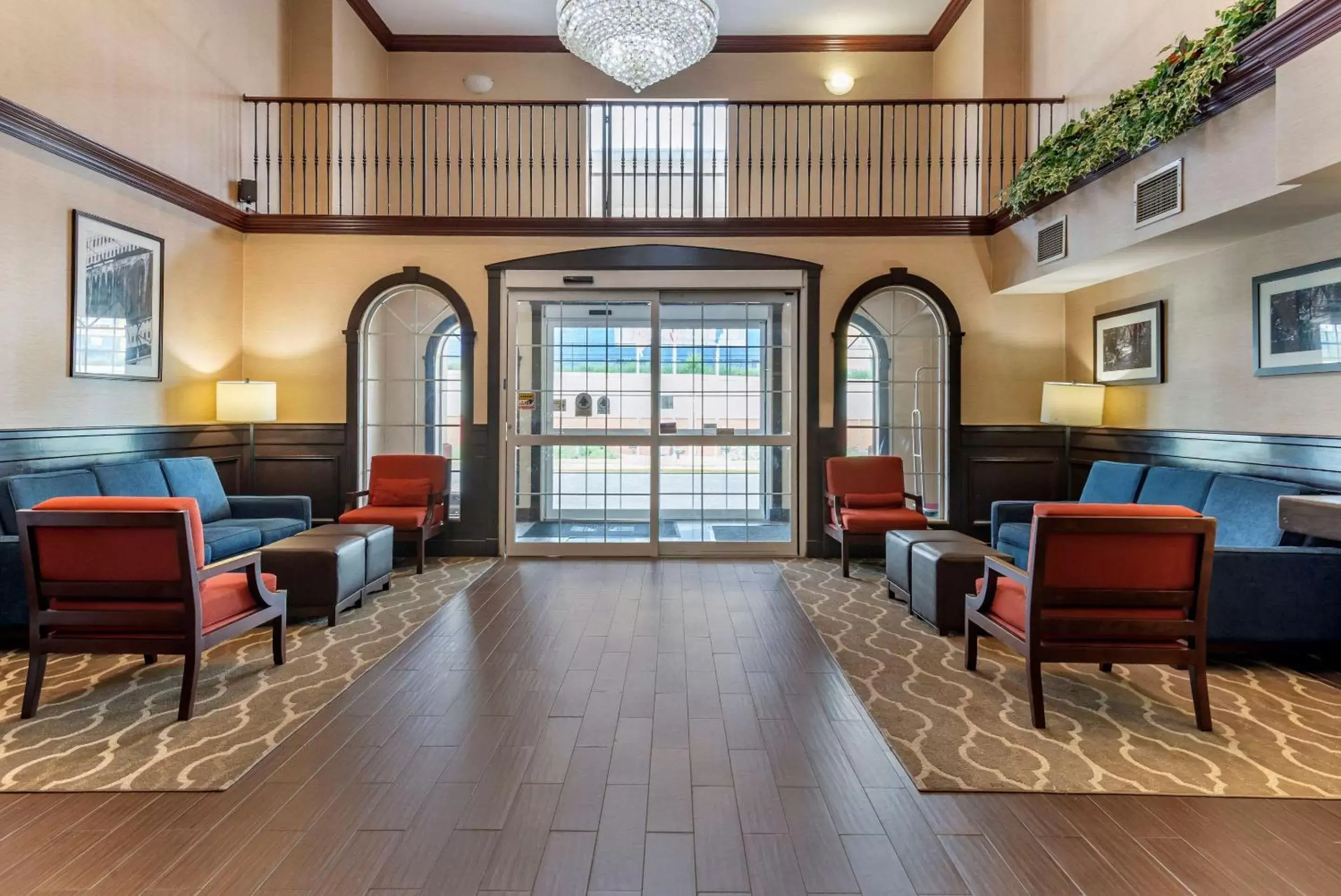 Lobby or reception, Seating Area in Comfort Suites Newark - Harrison