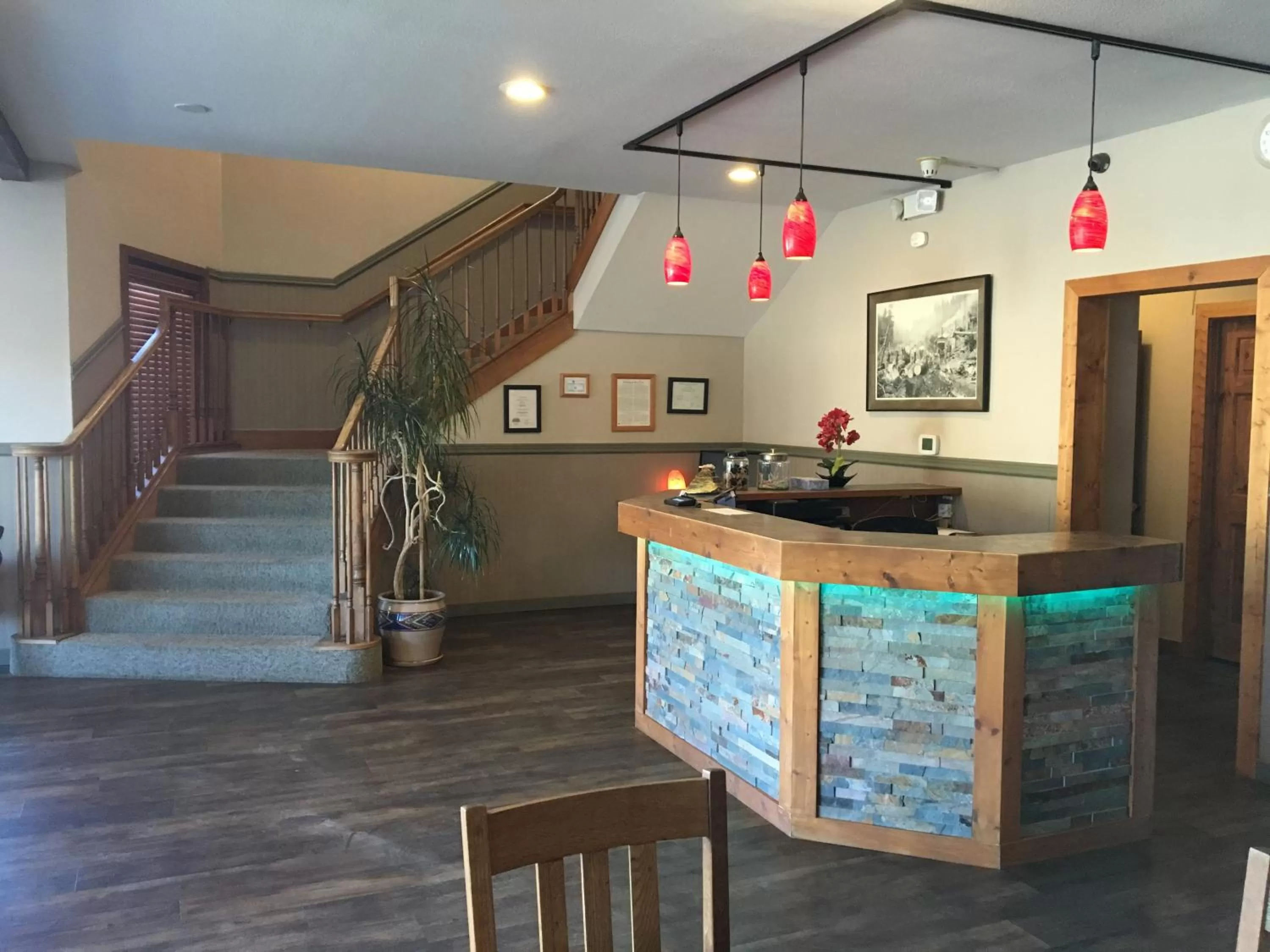 Lobby or reception in Timber Lodge Inn