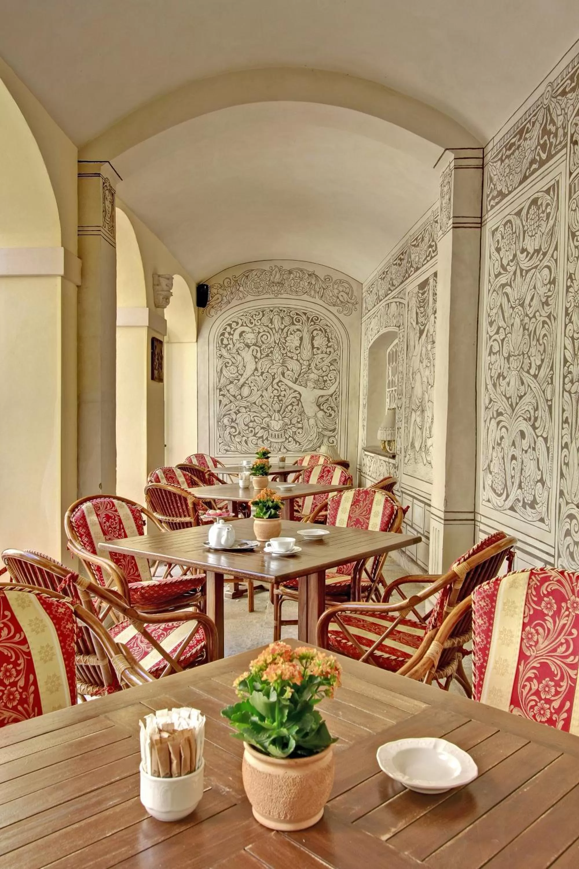 Restaurant/places to eat in Alchymist Grand Hotel and Spa