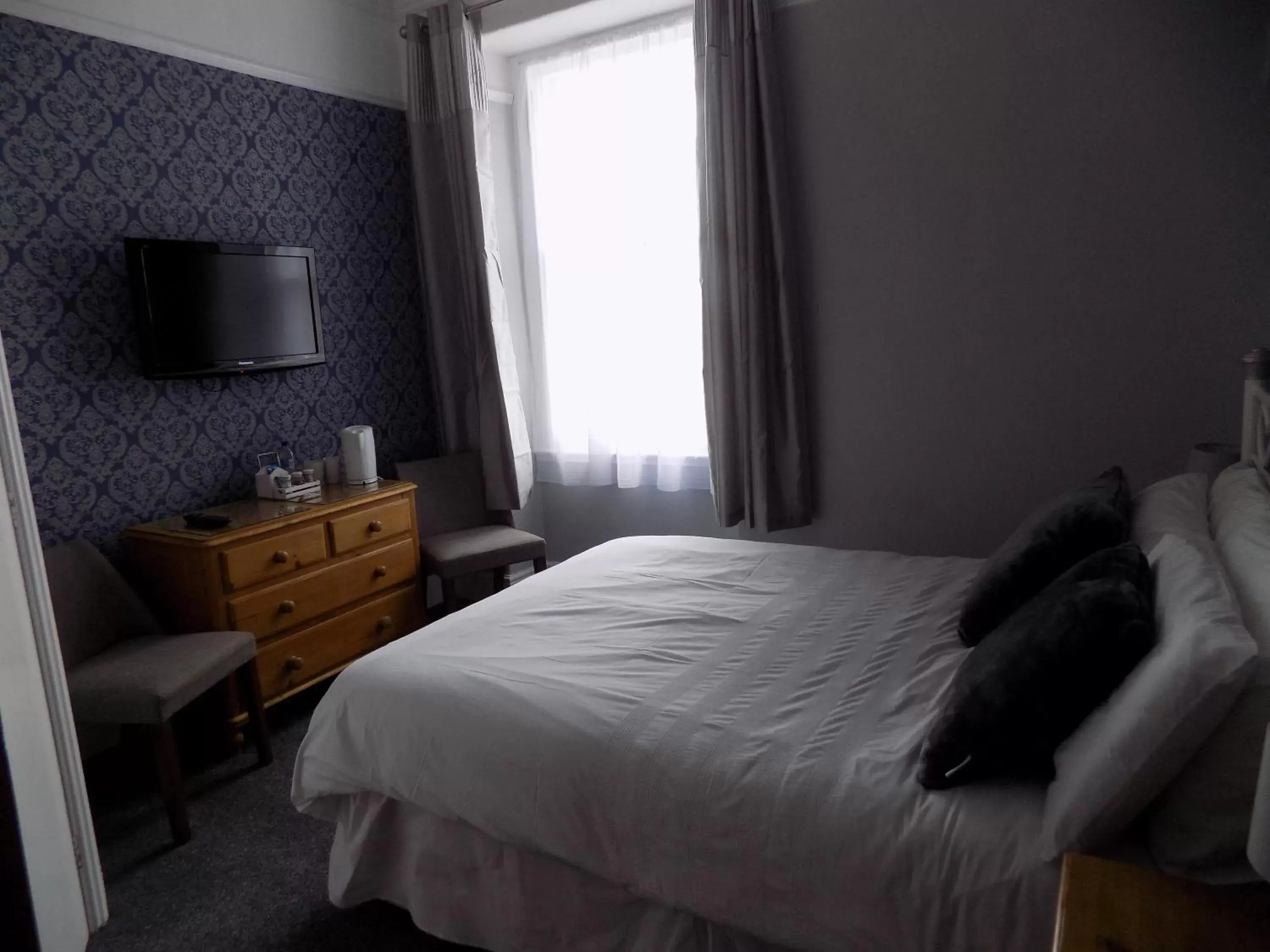 Bedroom, Bed in Branstone Guest House