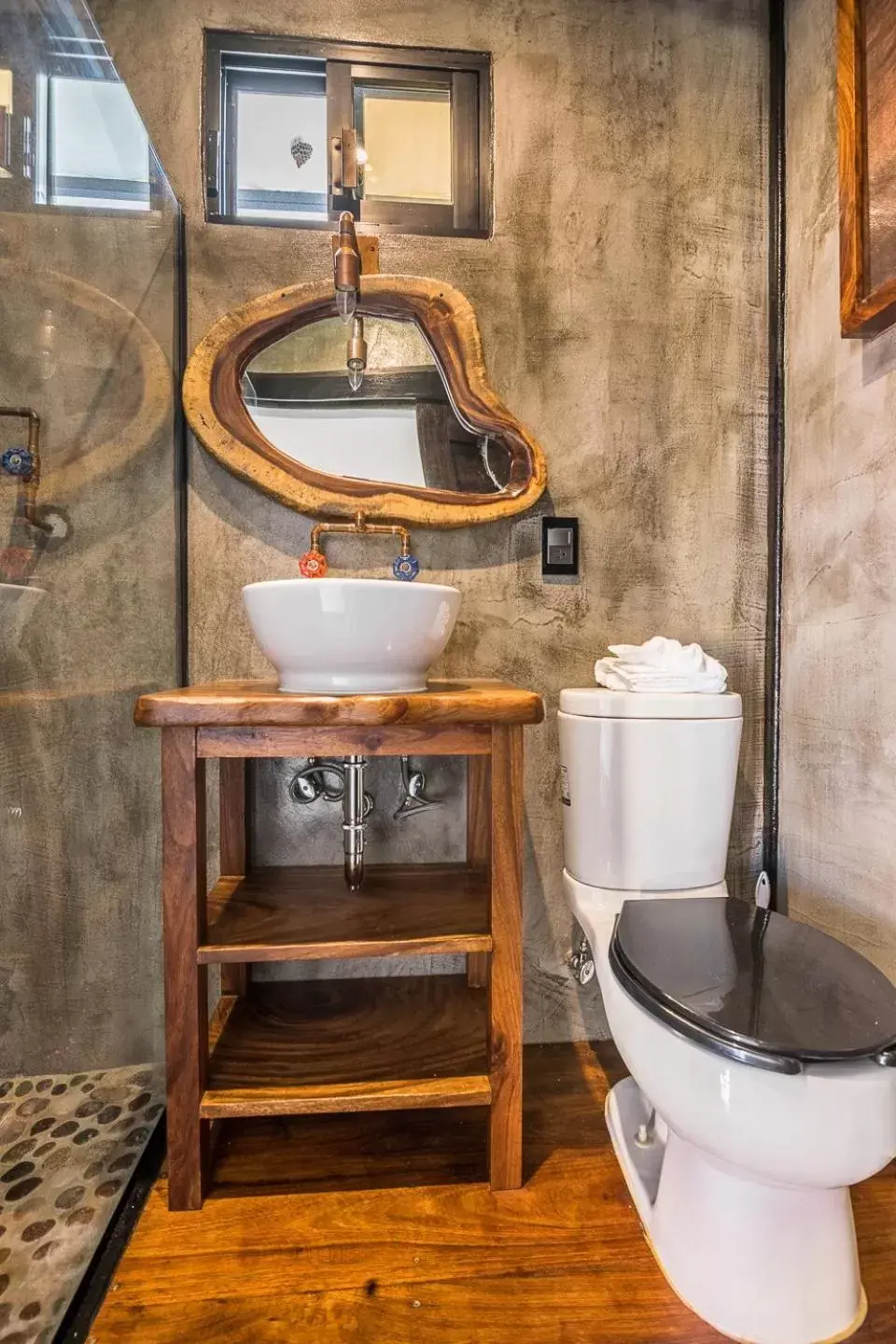 Shower, Bathroom in Cabane Container Boutique Hotel