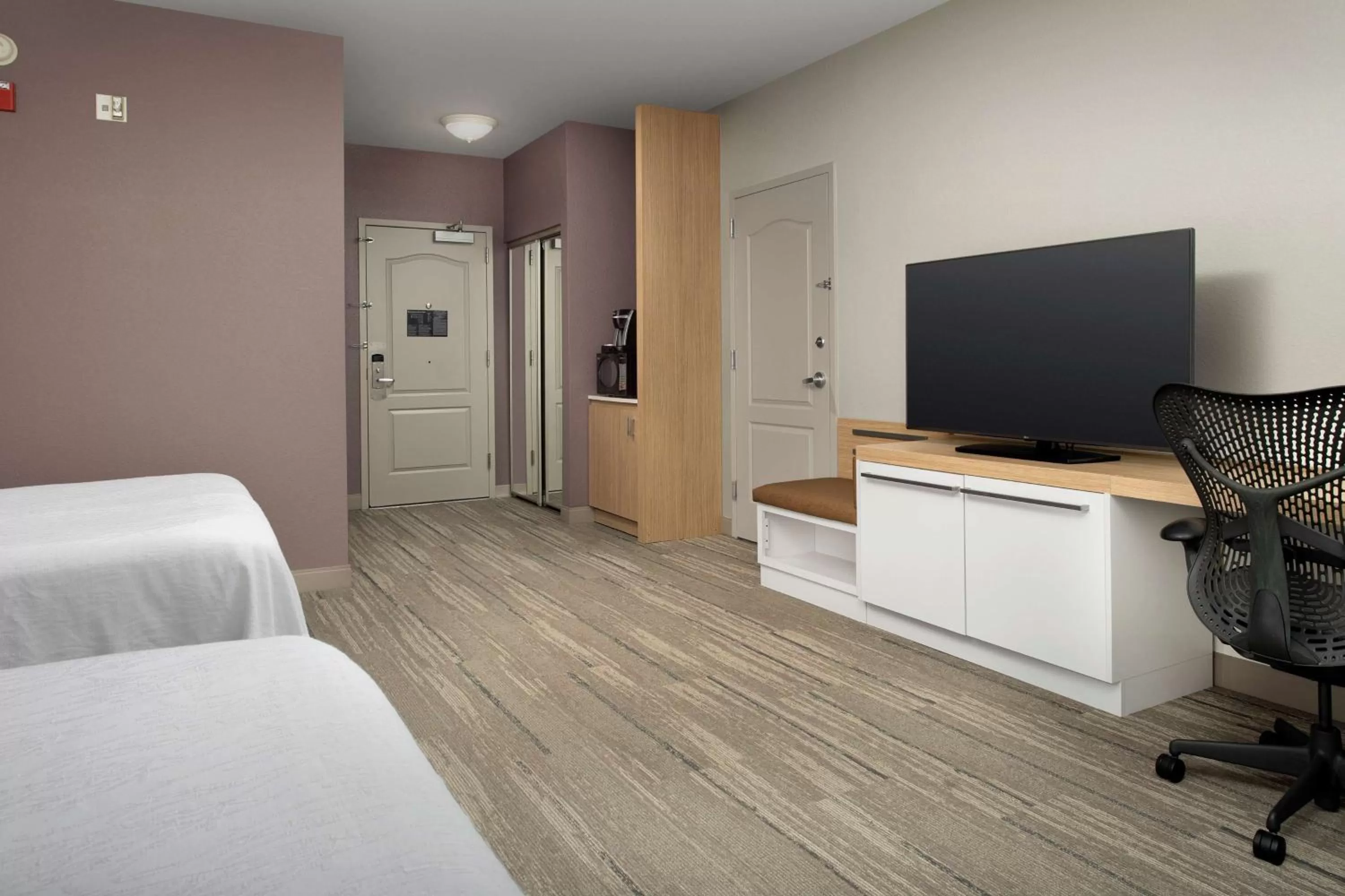 Bed in Hilton Garden Inn Knoxville West/Cedar Bluff