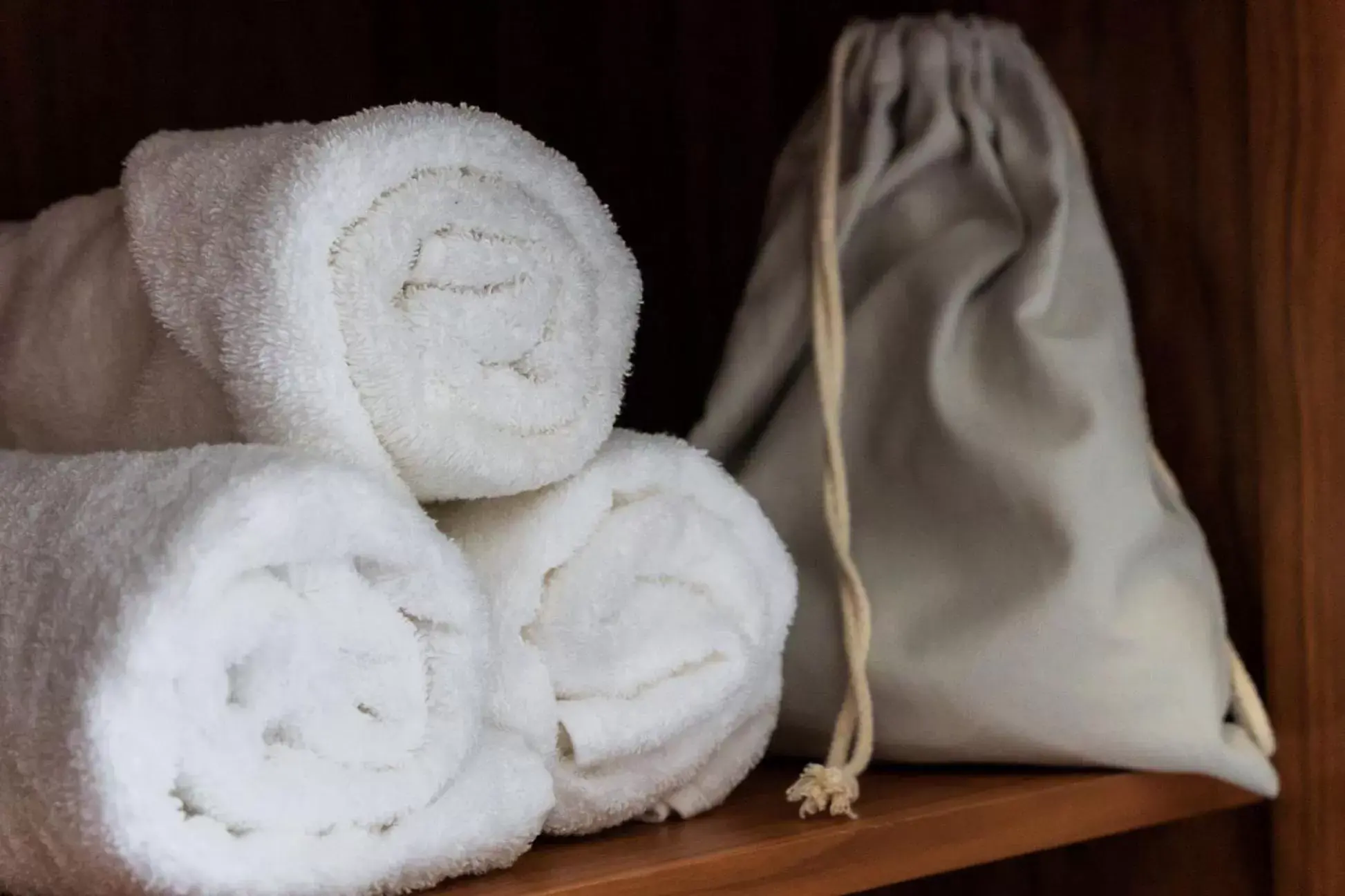 towels, Bed in Esplanade Hotel Llandudno