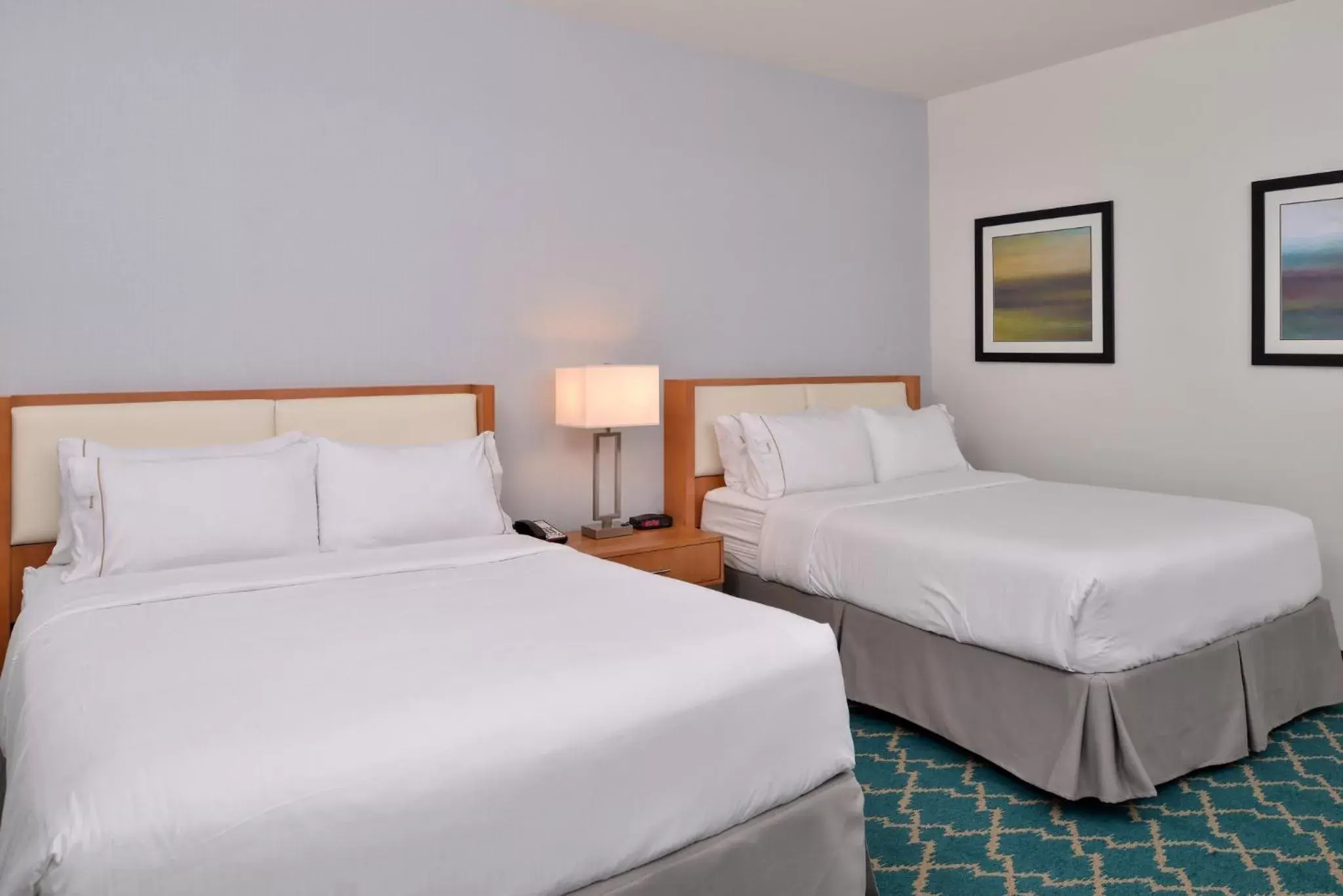 Photo of the whole room, Bed in Holiday Inn Express and Suites West Ocean City, an IHG Hotel