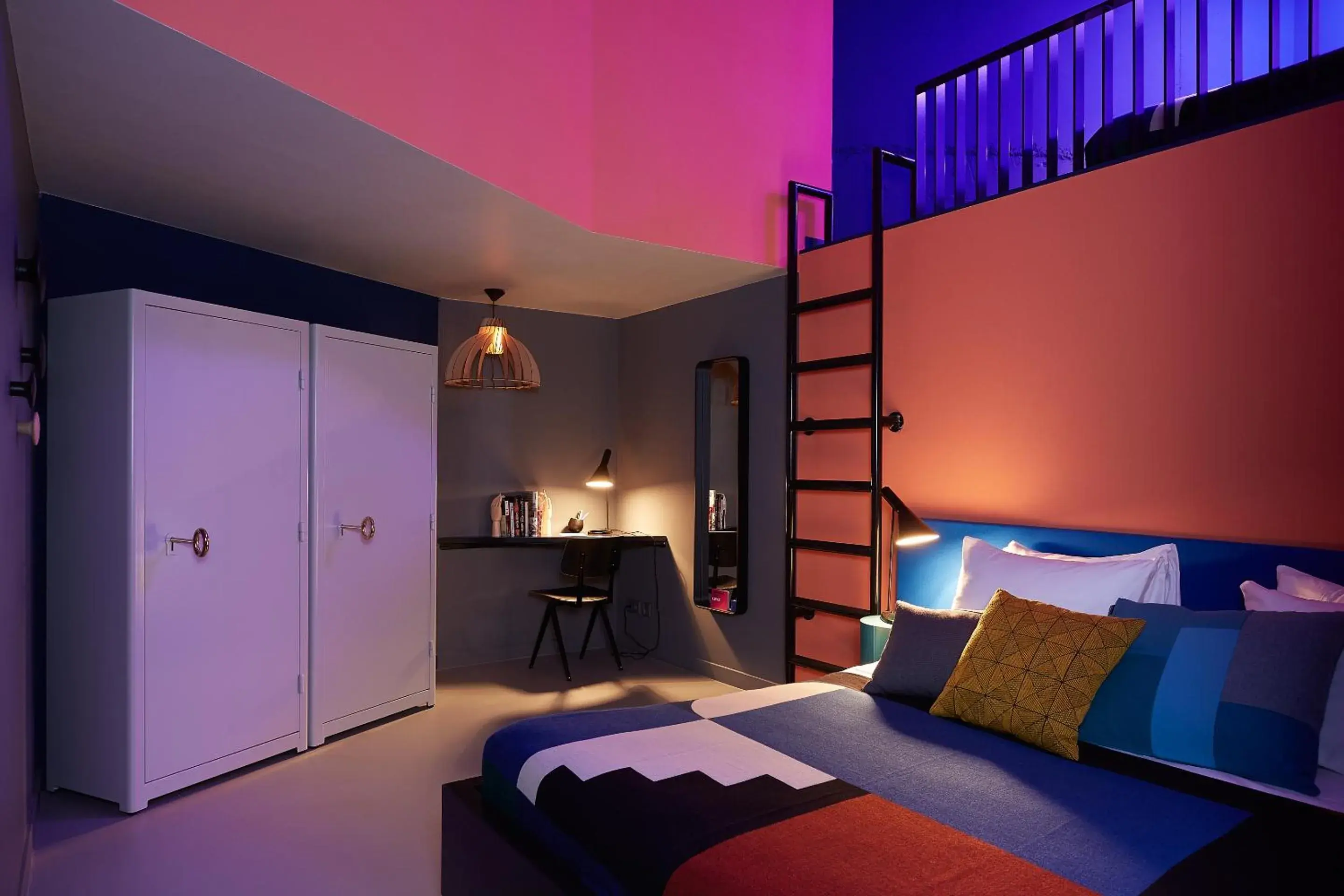 Bedroom, Bed in The Social Hub Amsterdam City
