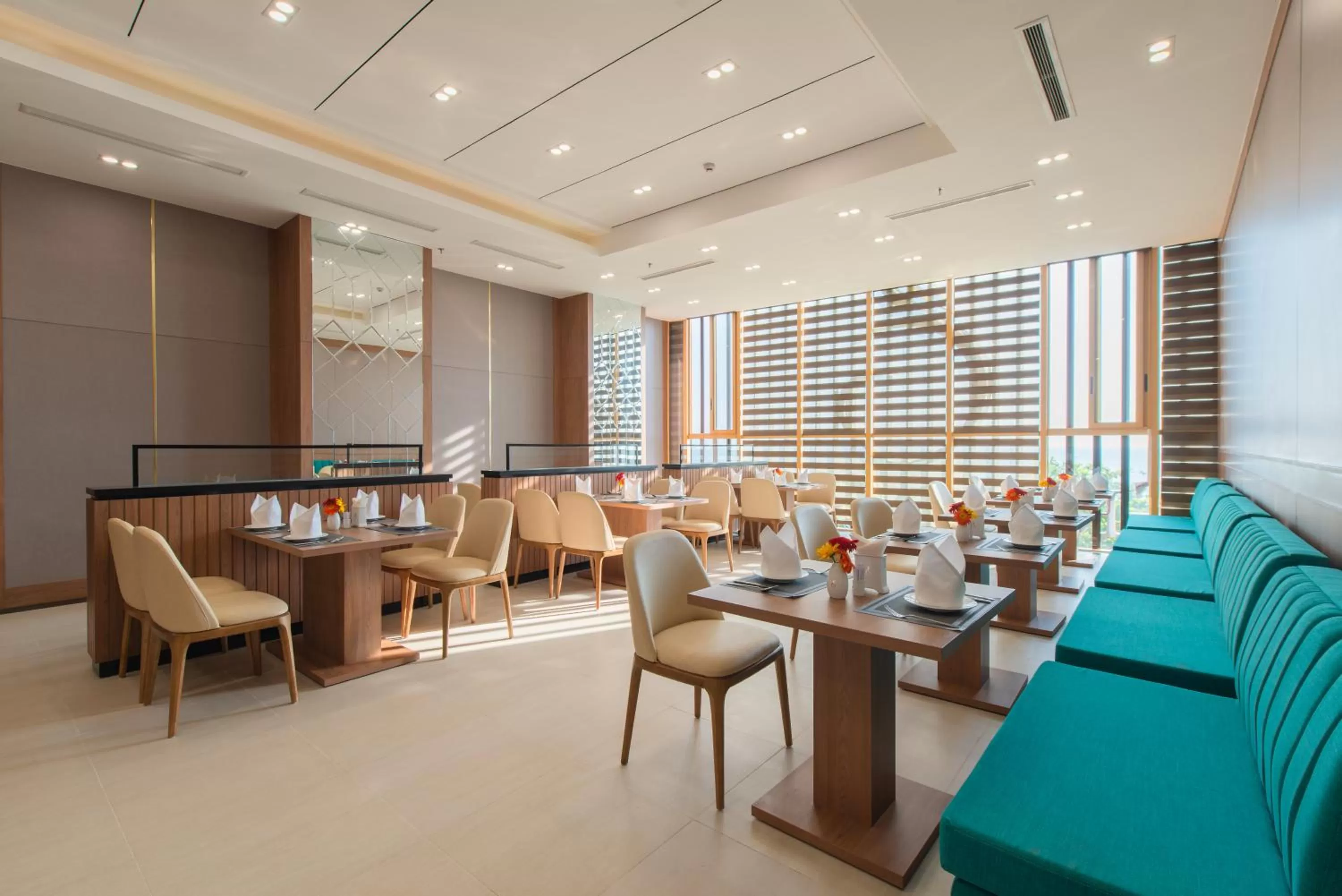 Restaurant/places to eat in Grand Gosia Hotel