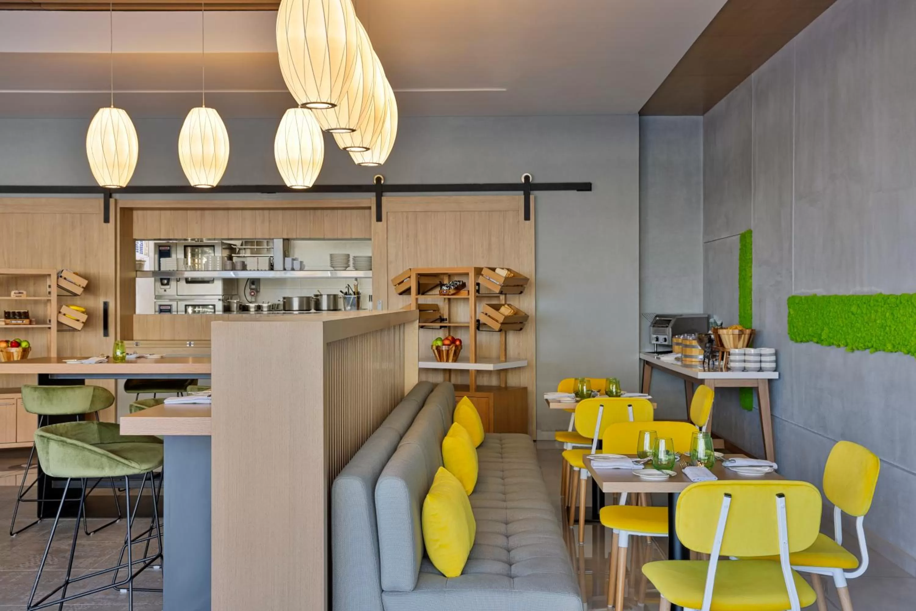 Restaurant/places to eat in Element Al Jaddaf, Dubai