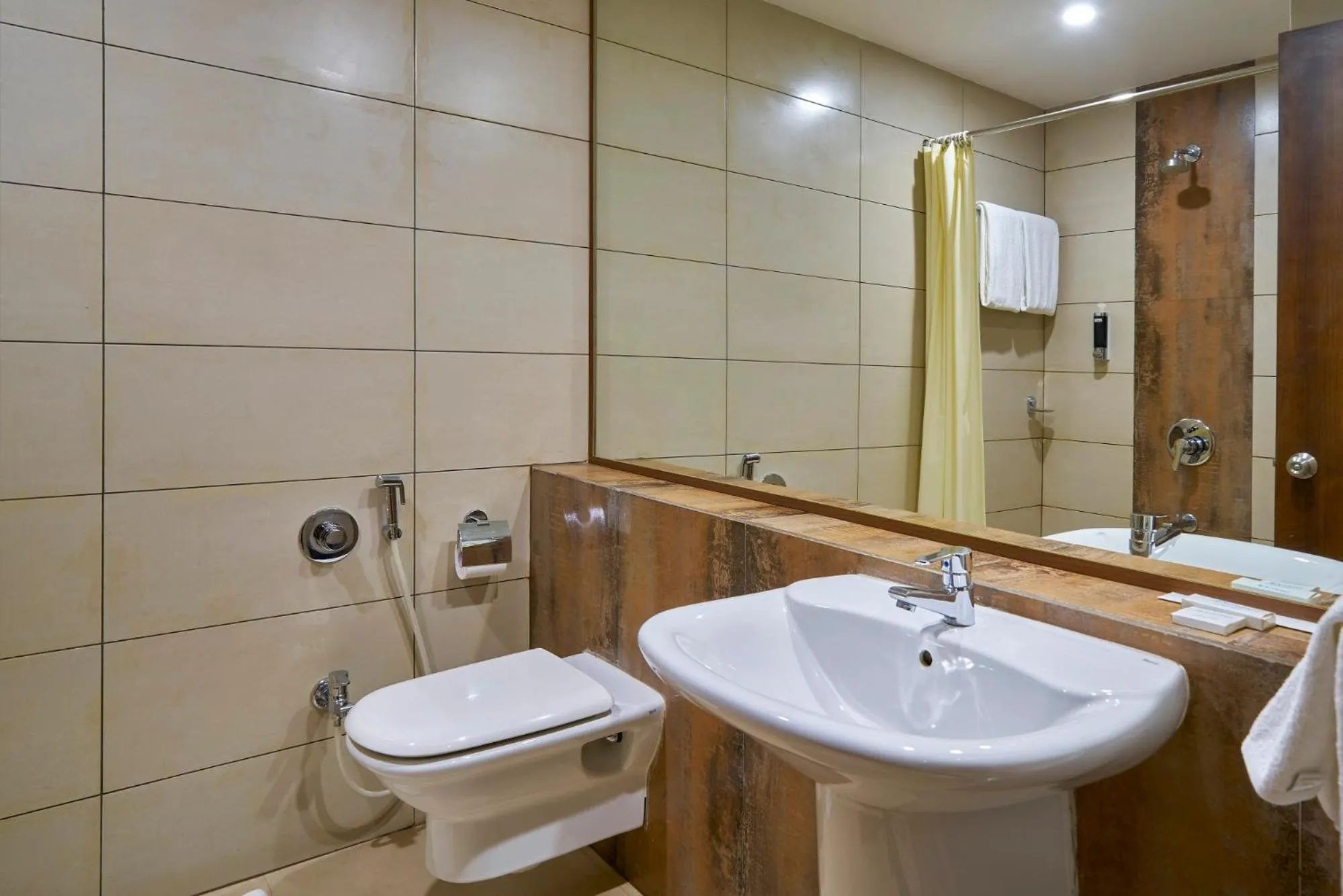 Bathroom in Hotel 3 Leaves NEAR CENTRAL BUS STAND