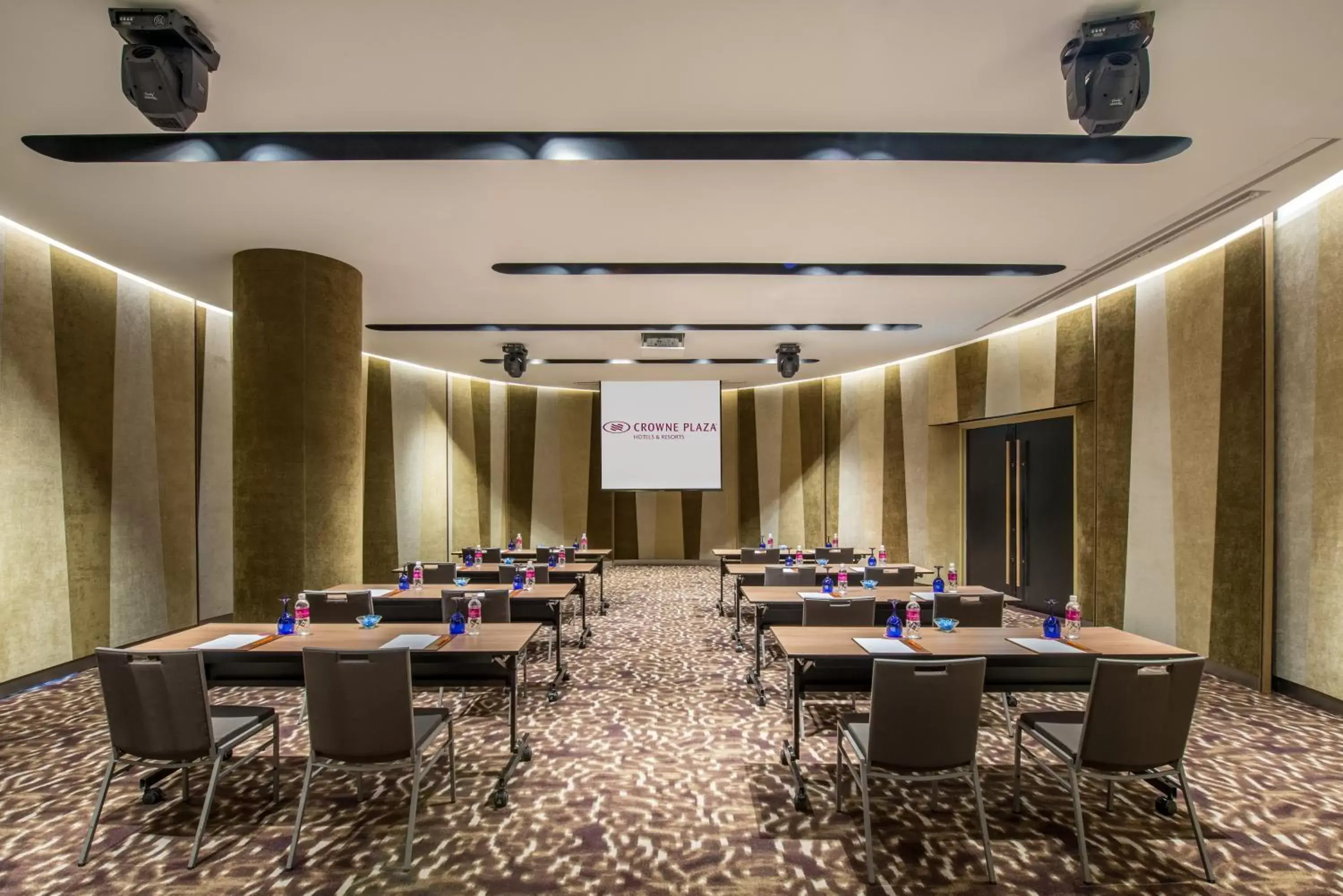 Meeting/conference room, Business Area/Conference Room in Crowne Plaza Changi Airport, an IHG Hotel