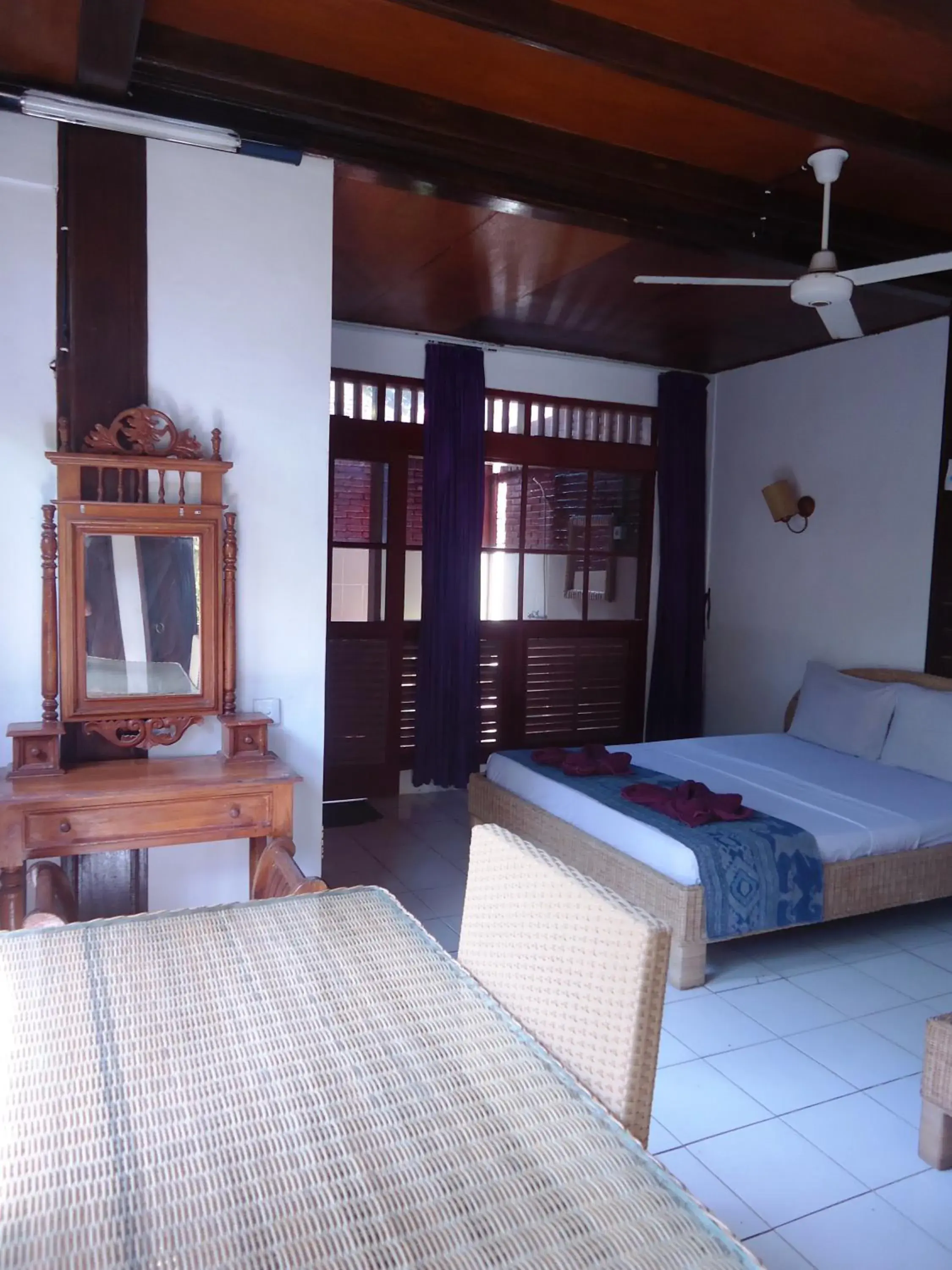 Photo of the whole room, Bed in Argasoka Bungalows