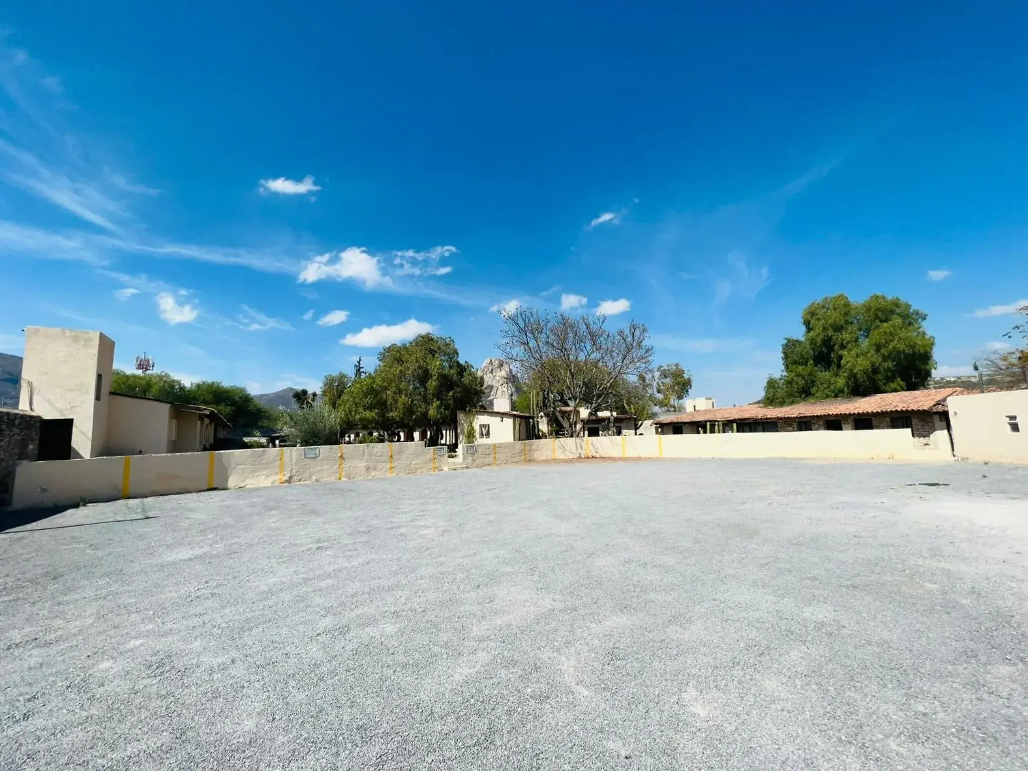 Parking in Hotel Parador Vernal