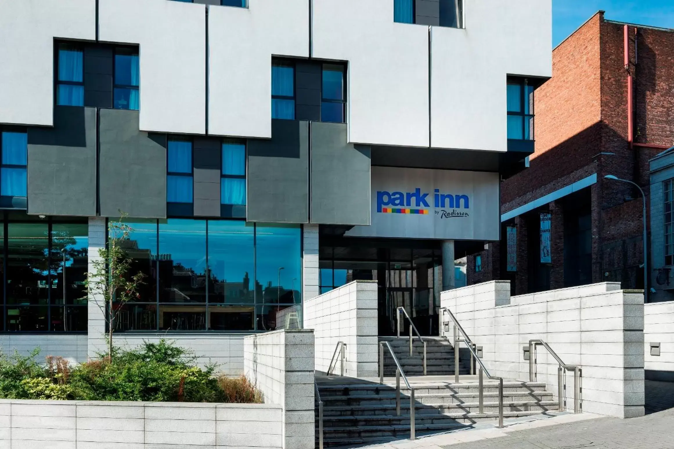 Facade/entrance in Park Inn by Radisson Aberdeen Facade/entrance in Park Inn by Radisson Aberdeen