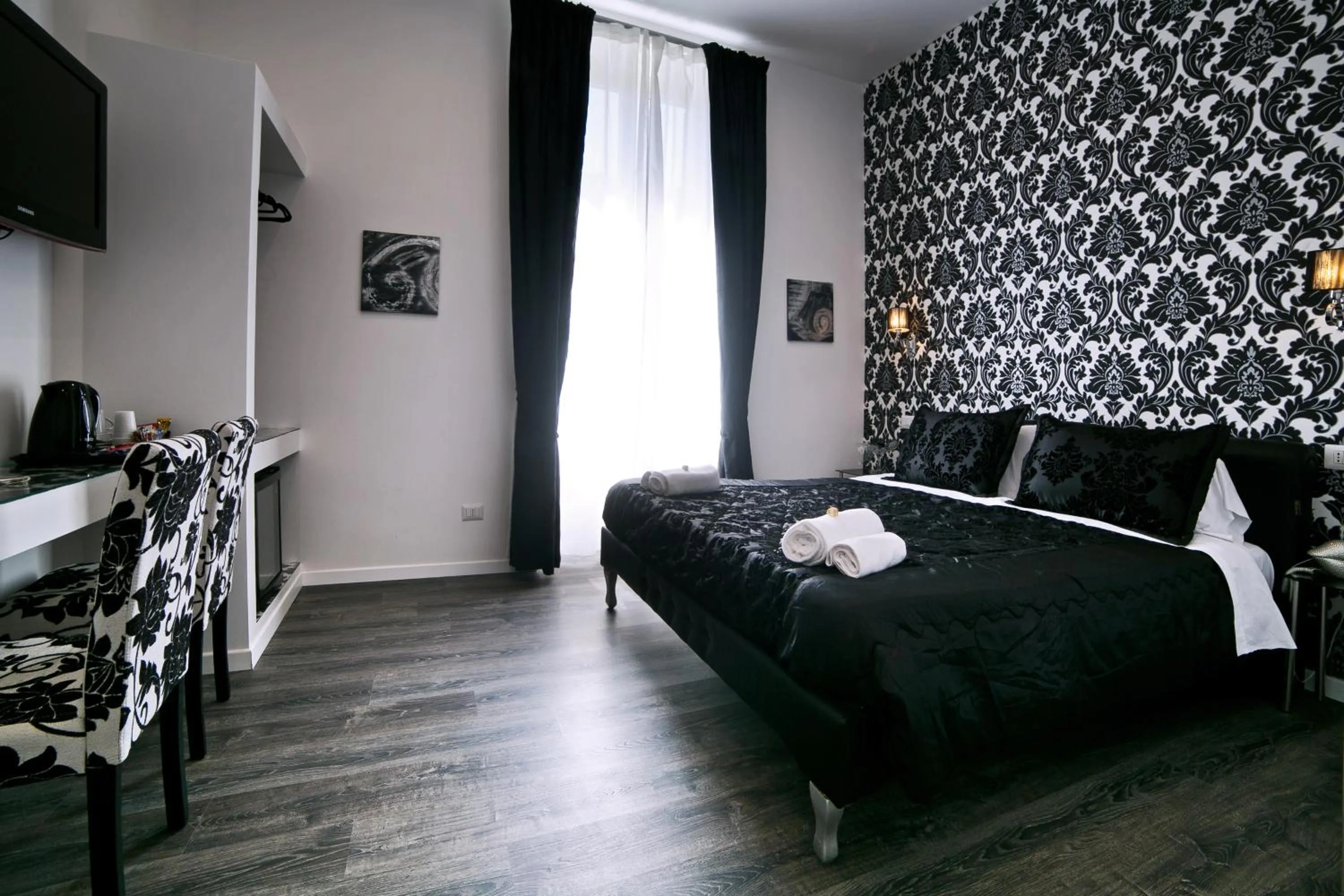 Bed in Rome Key Home