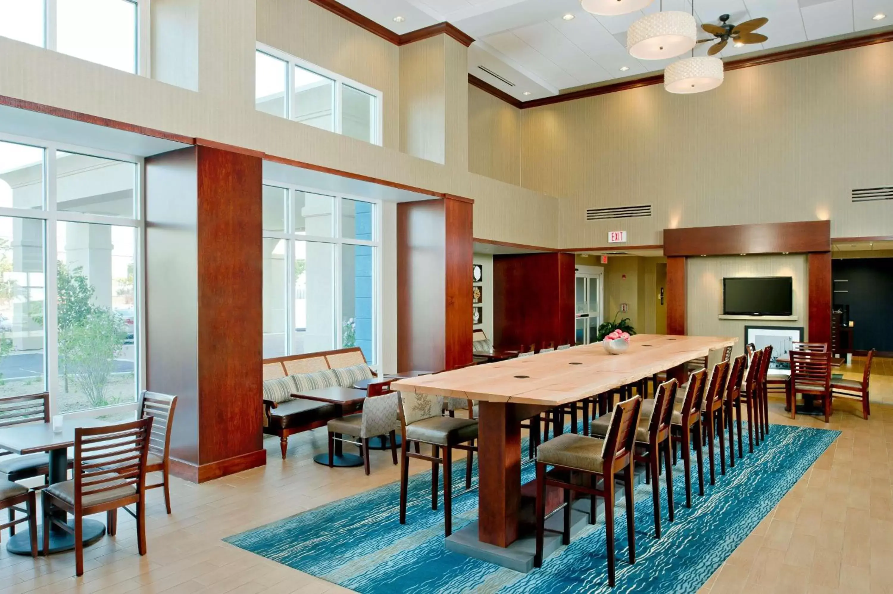 Lobby or reception in Hampton Inn & Suites Ocean City