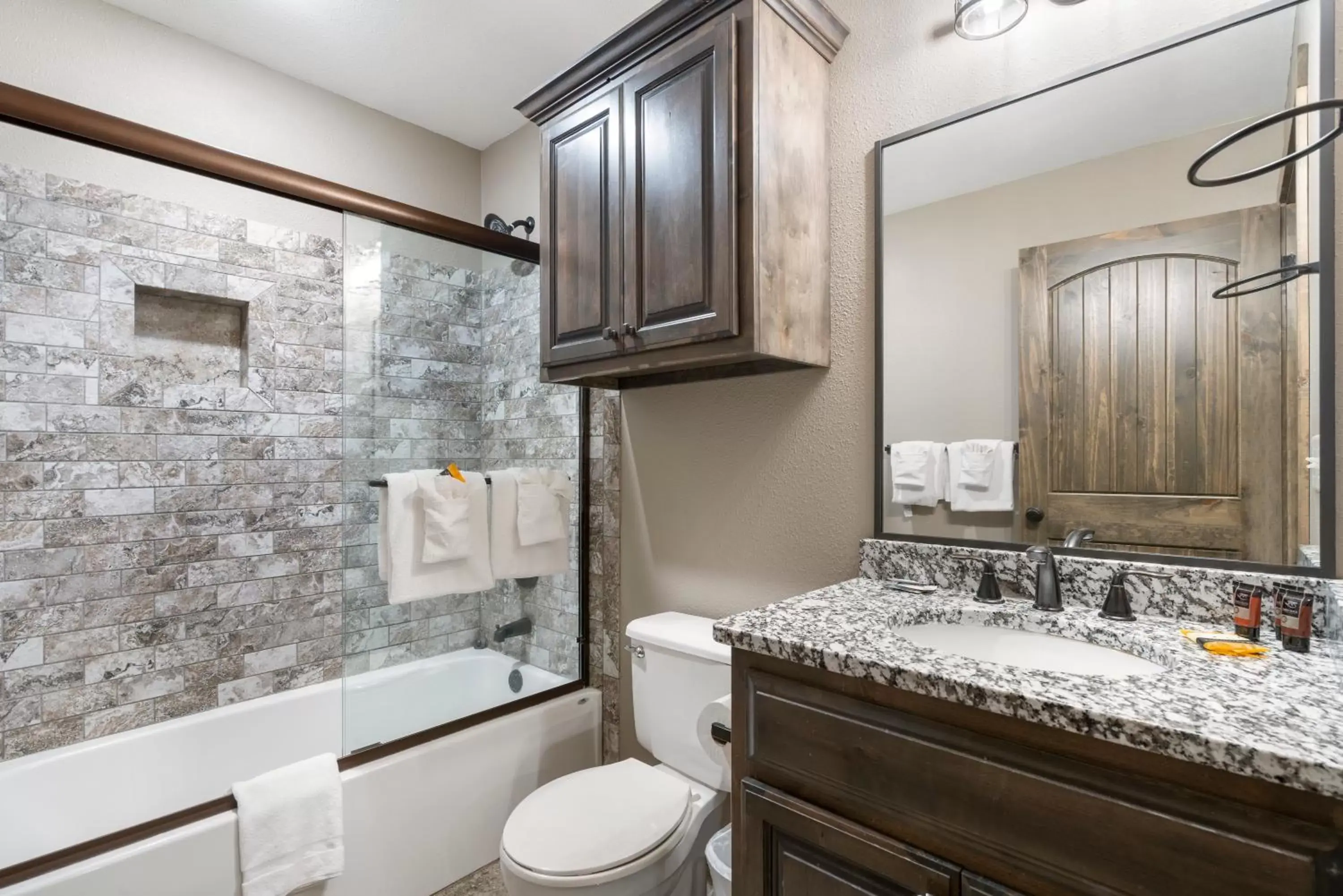 Bathroom in Table Rock Resorts at Indian Point