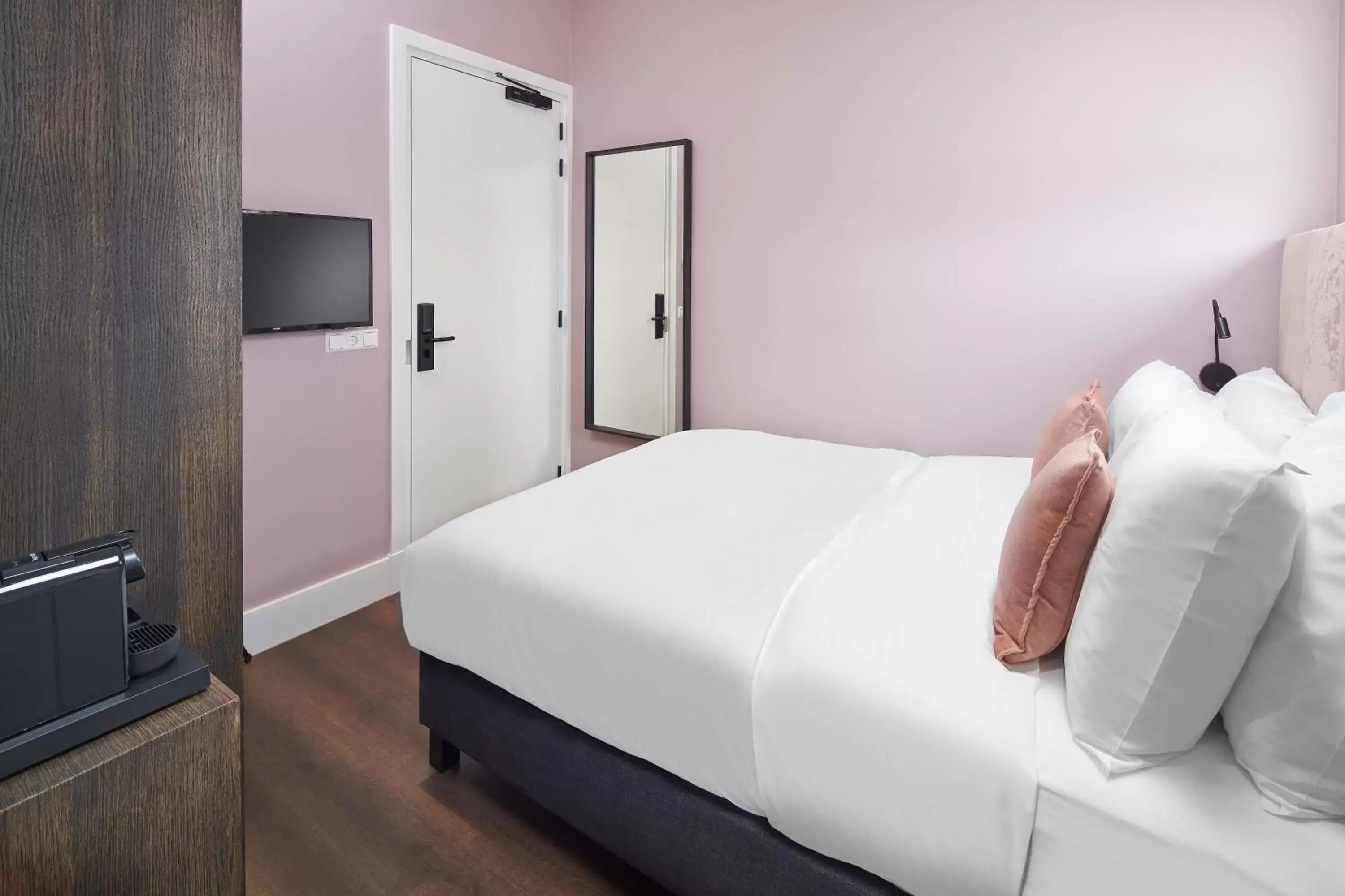 Bedroom, Bed in Boutique Hotel Brasa Beemster Bedroom, Bed in Boutique Hotel Brasa Beemster