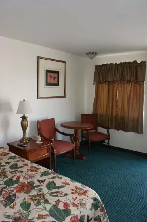 Seating Area in HWY Express Inn and Suites