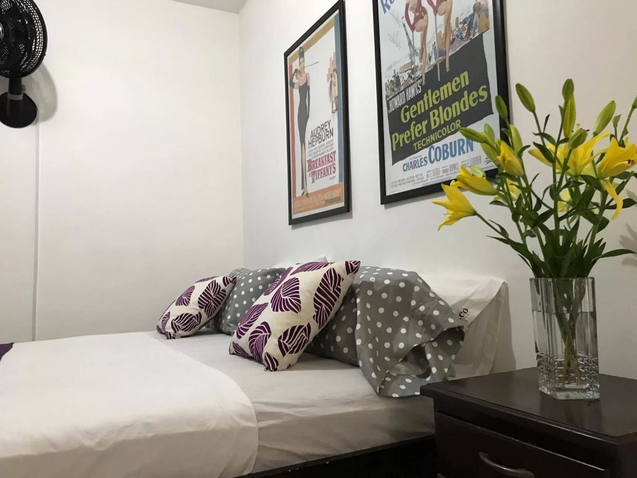 Bed in Arco Apartasuites