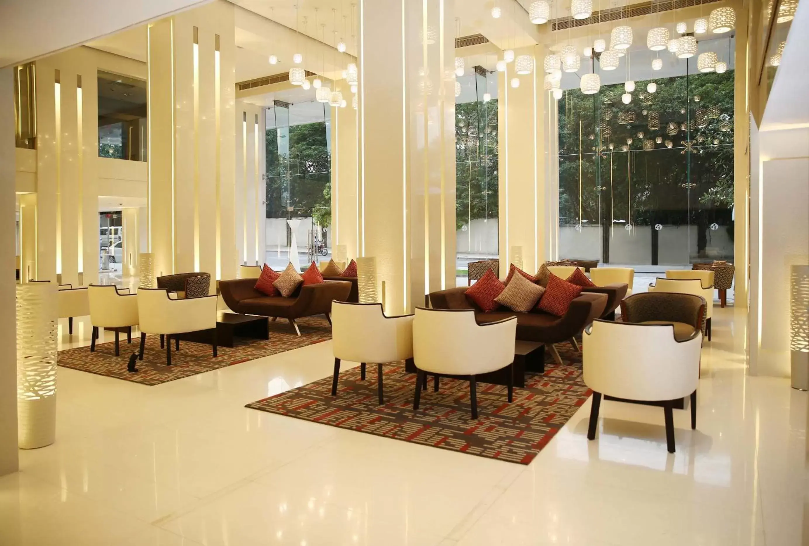 Lobby or reception, Lounge/Bar in Ramada Colombo