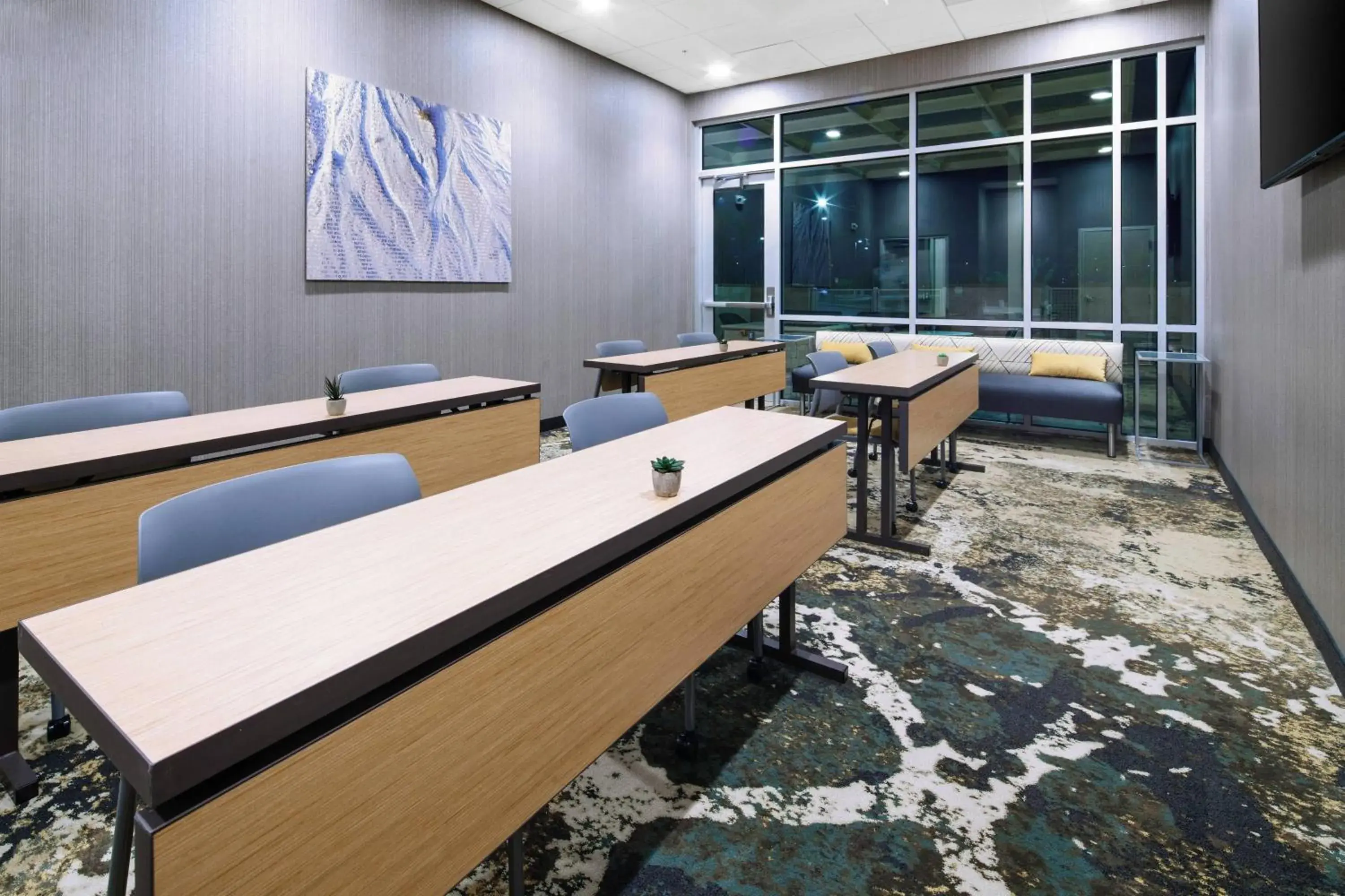Meeting/conference room in SpringHill Suites by Marriott Phoenix Goodyear