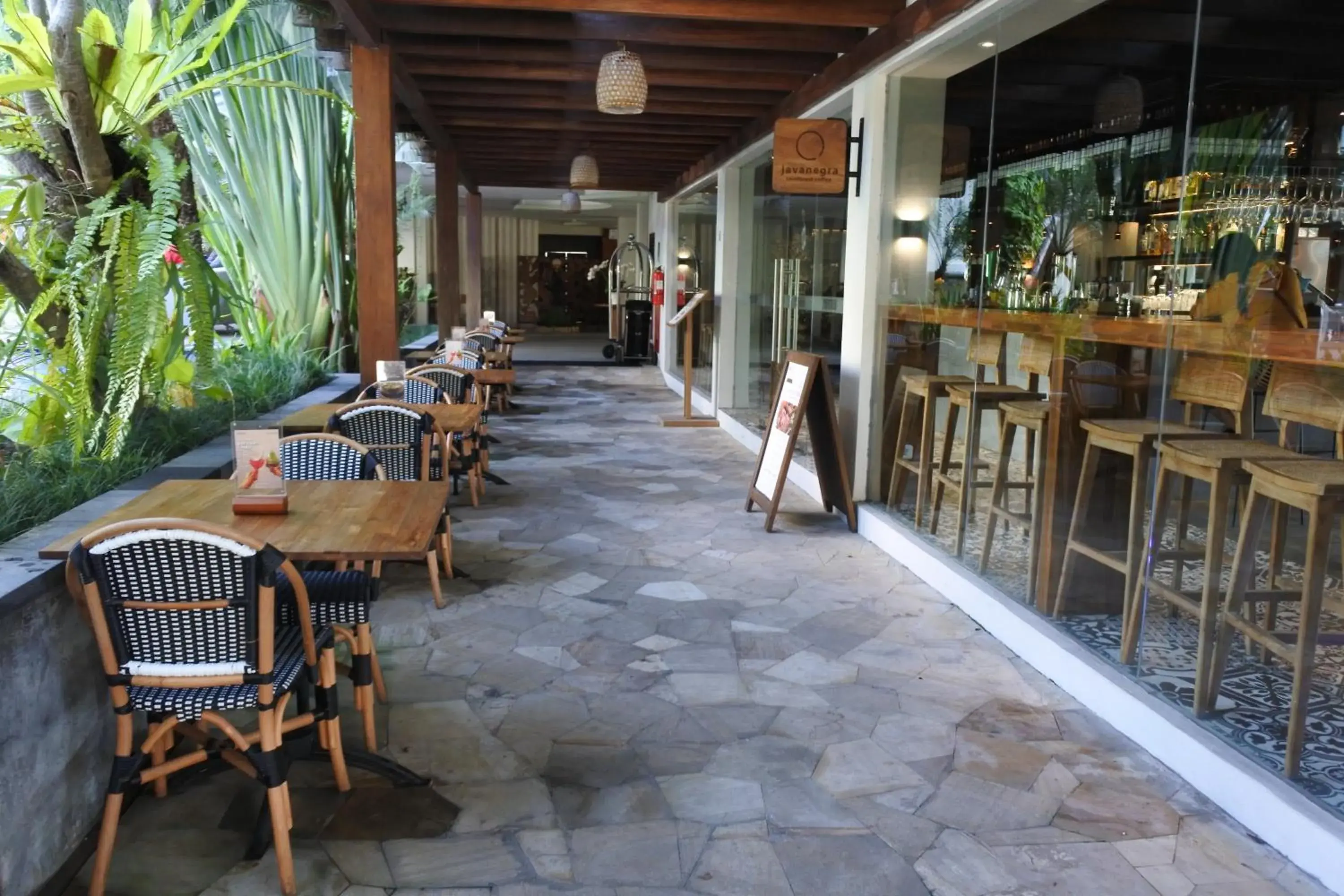 Lounge or bar, Restaurant/Places to Eat in Taksu Sanur Hotel