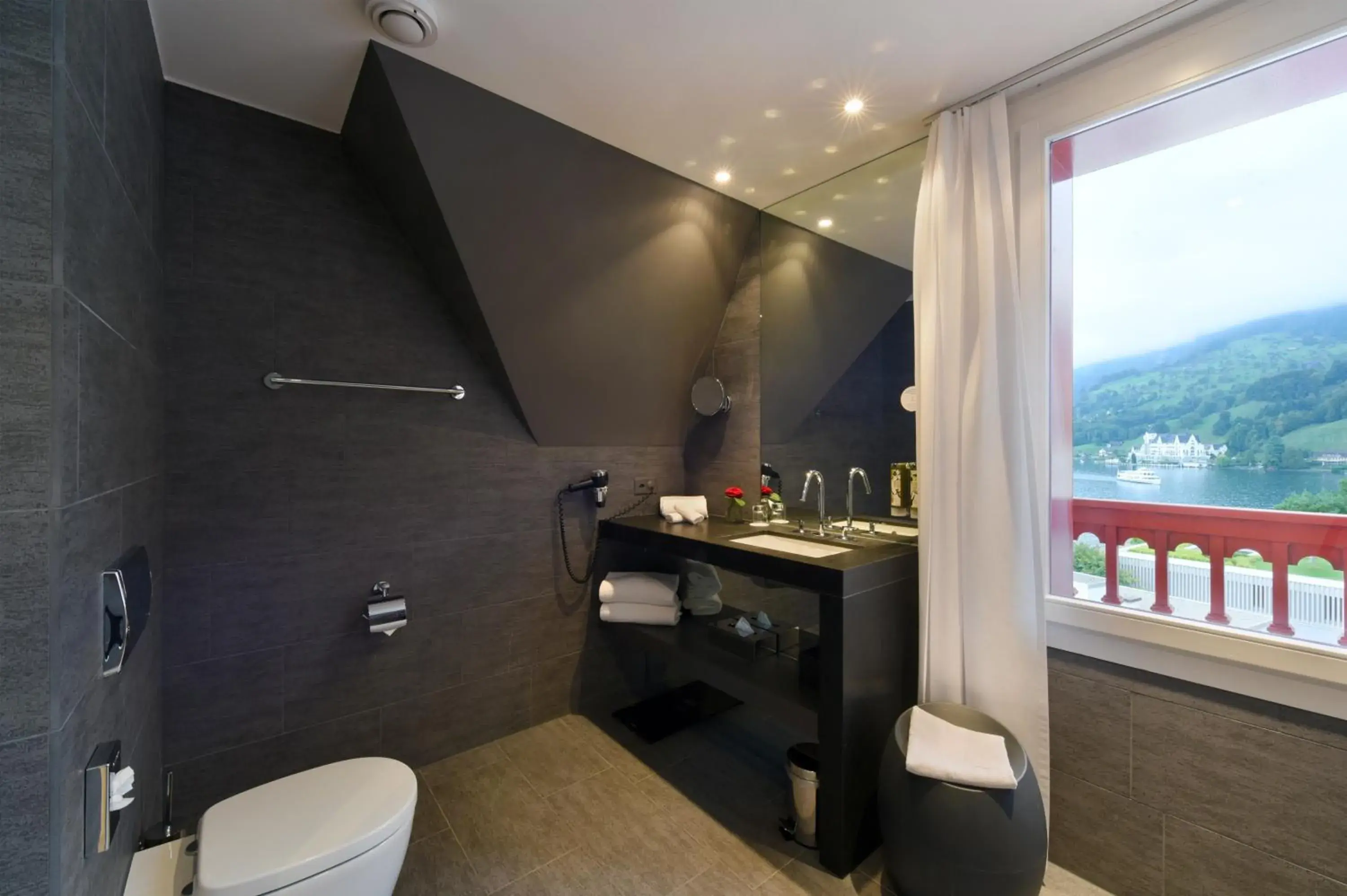Bathroom in Hotel Vitznauerhof