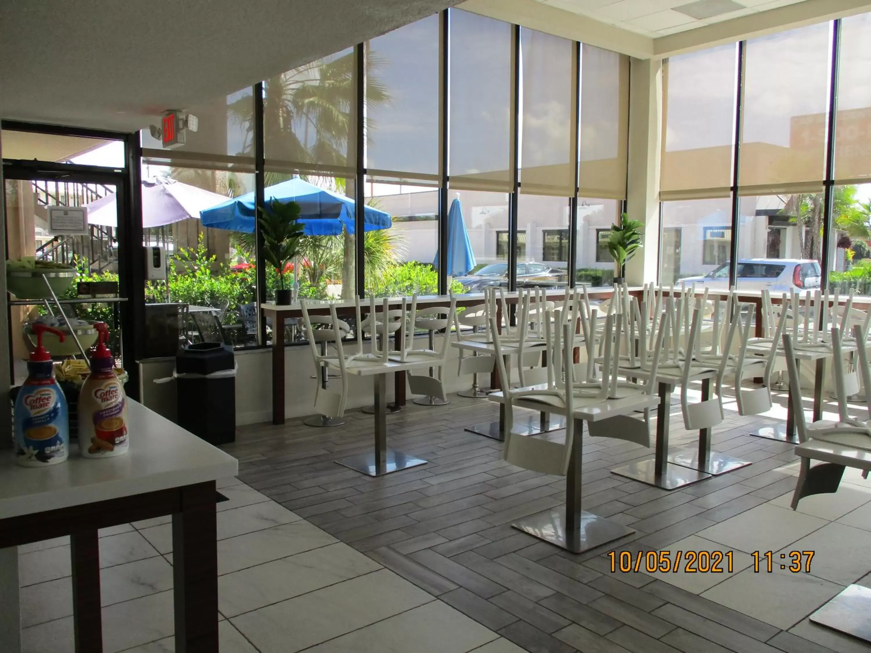 Dining area, Restaurant/Places to Eat in Quality Inn & Suites By The Lake
