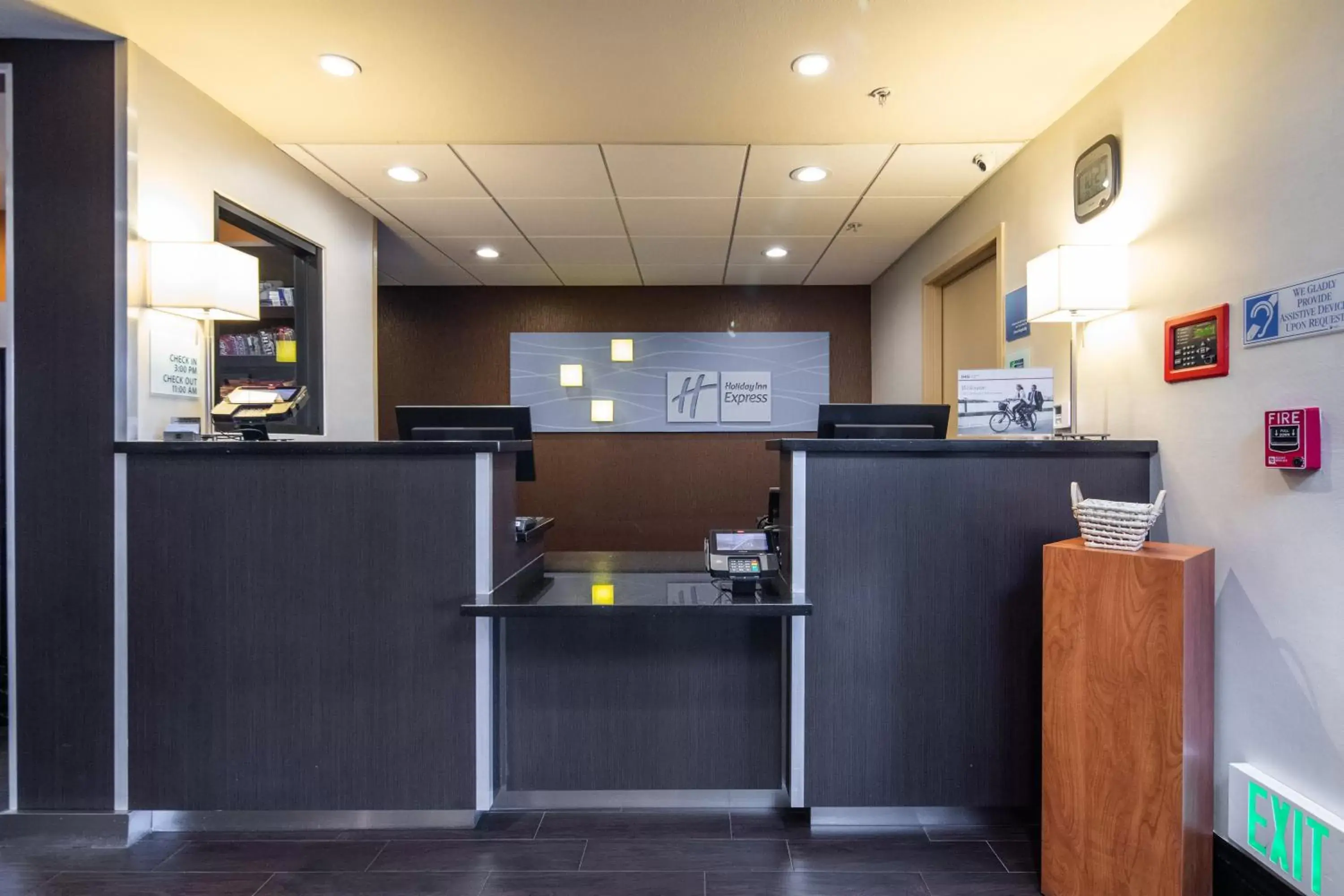 Property building, Lobby/Reception in Holiday Inn Express Castro Valley, an IHG Hotel