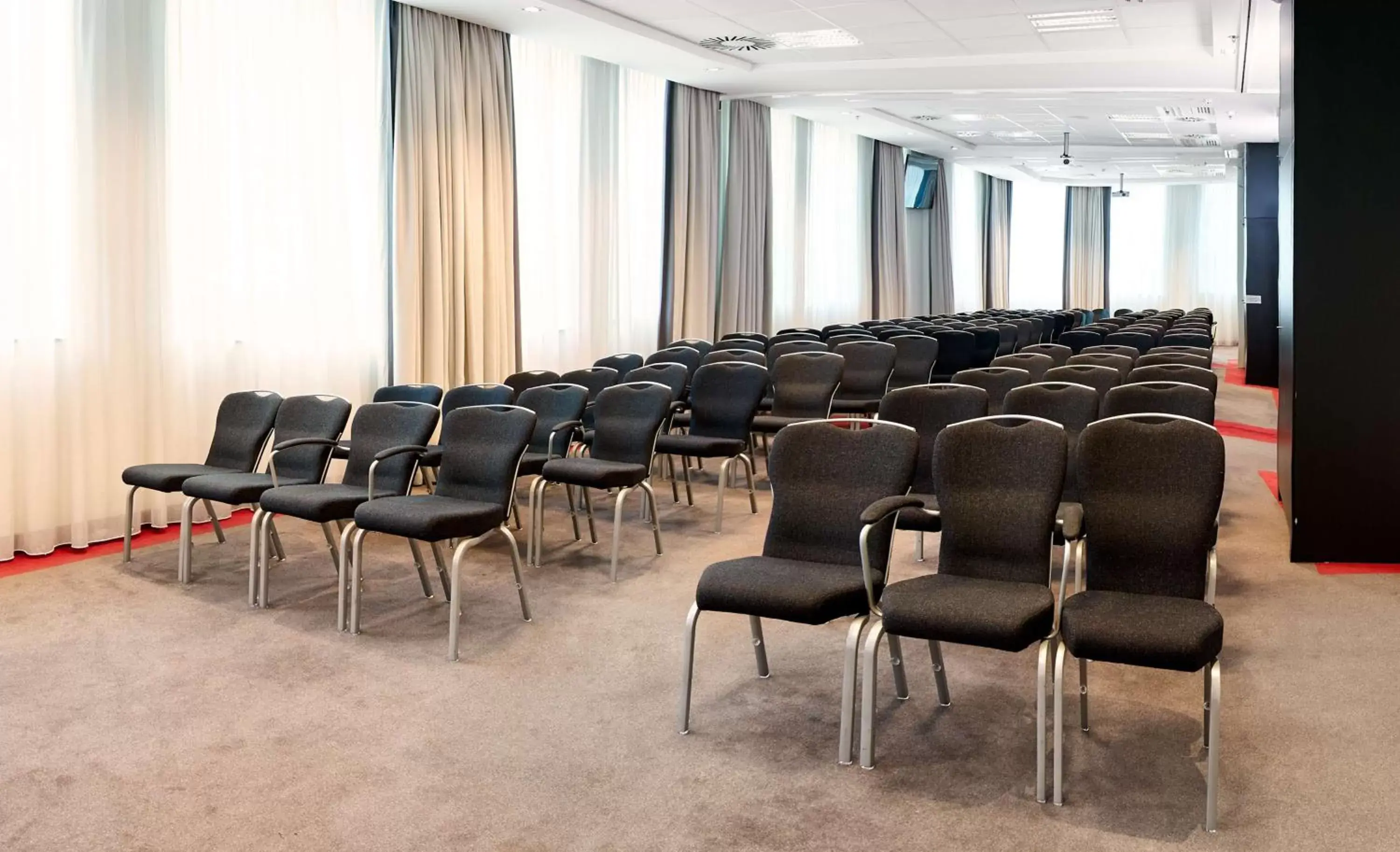 Meeting/conference room in Hotel Park Inn by Radisson Brussels Midi