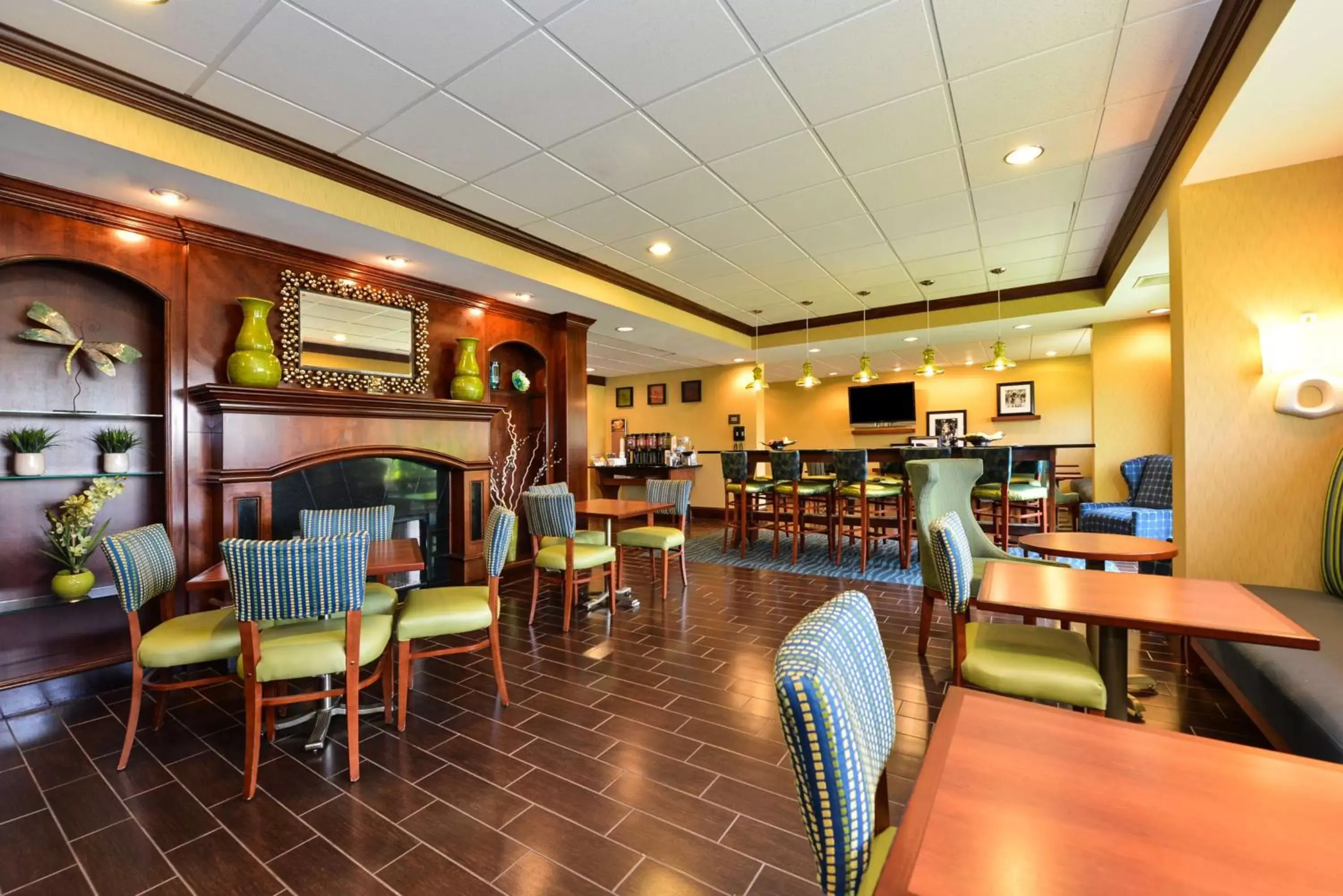 Lobby or reception, Restaurant/Places to Eat in Hampton Inn By Hilton Petersburg-Ft. Lee