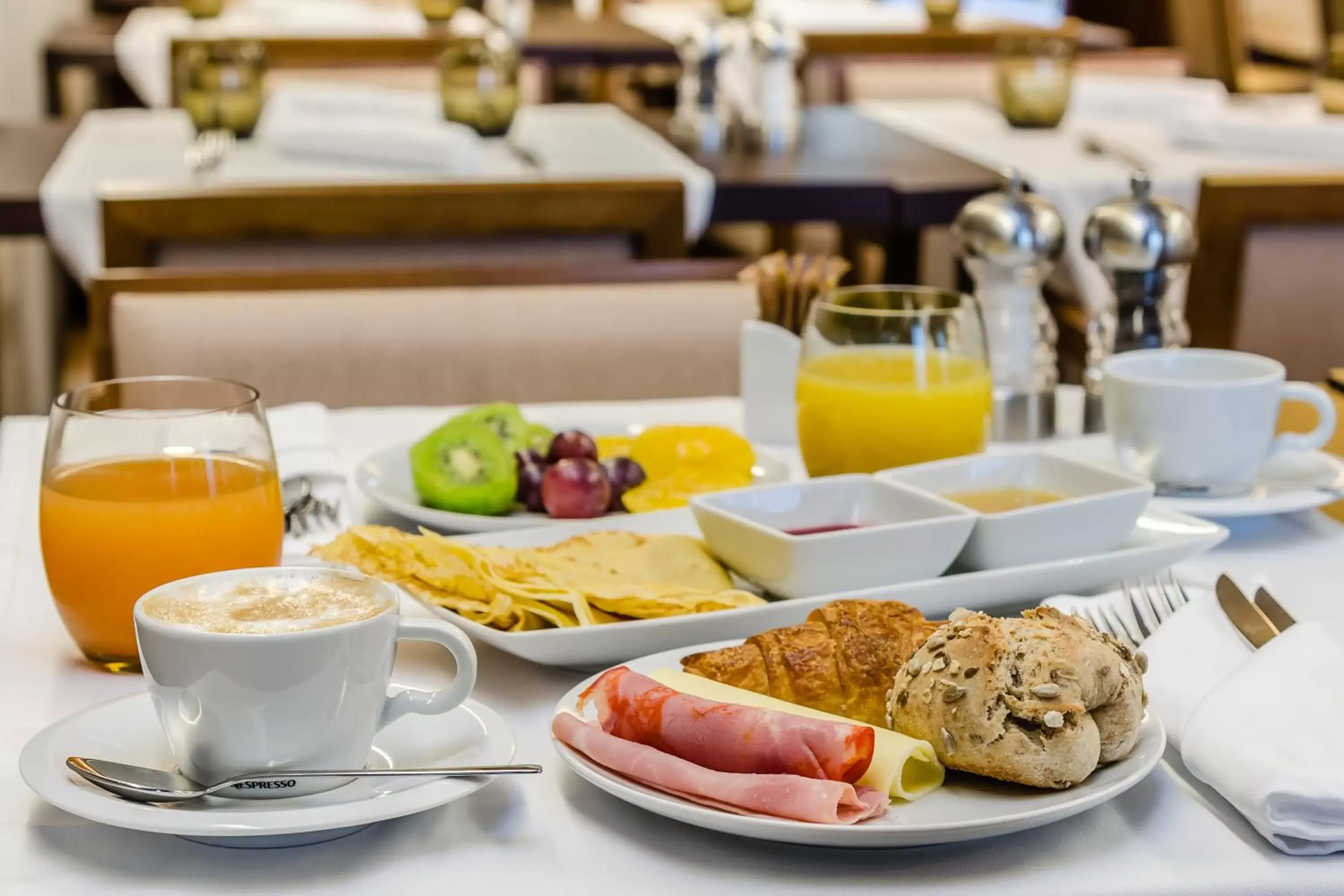 Buffet breakfast, Breakfast in Hotel Villa Batalha