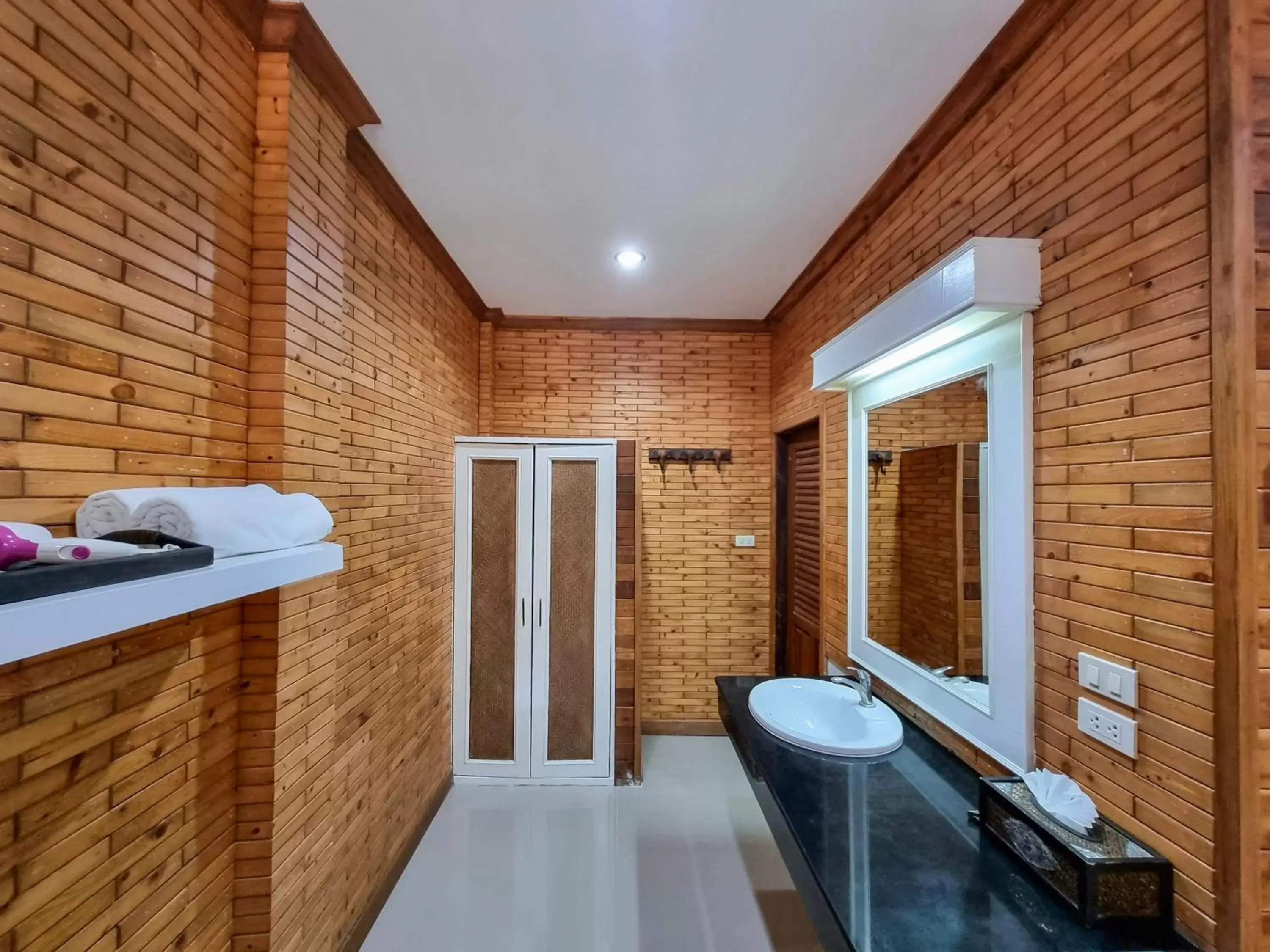 Photo of the whole room, Bathroom in Phuvara Boutique Aonang