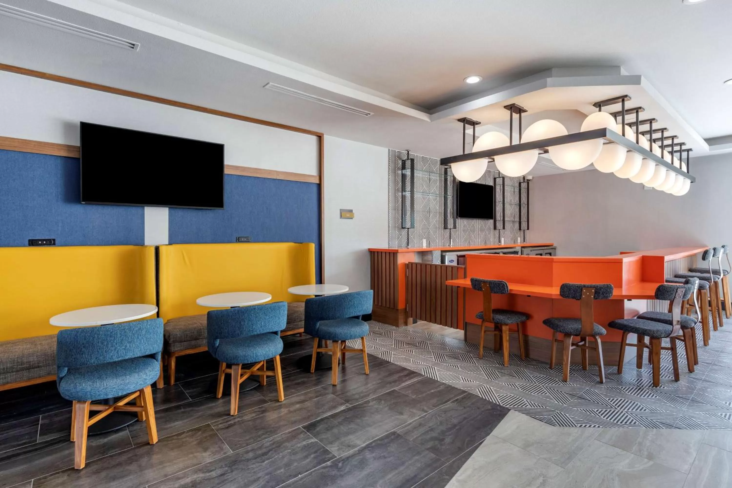 Lounge or bar in Best Western Plus Amarillo East Hotel