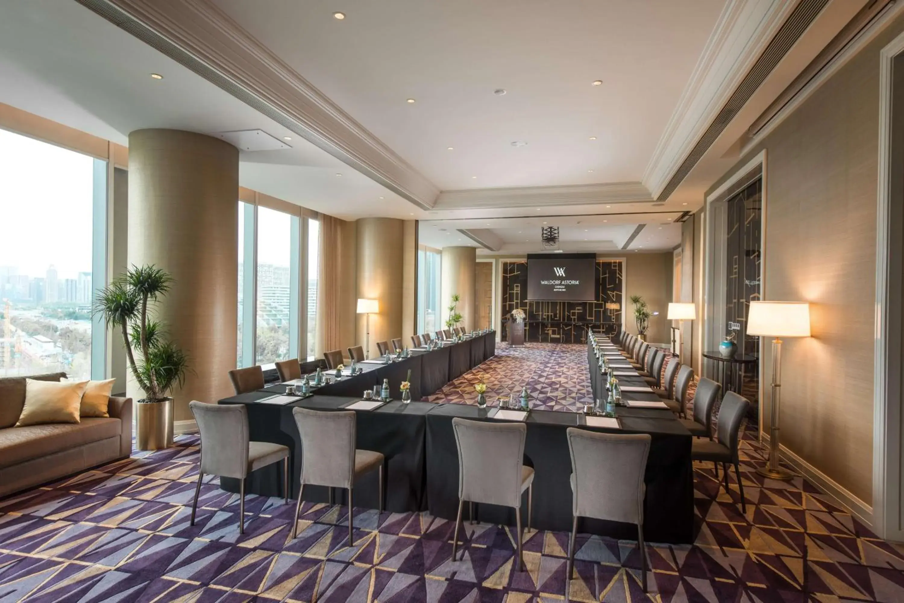 Meeting/conference room, Restaurant/Places to Eat in Waldorf Astoria Chengdu