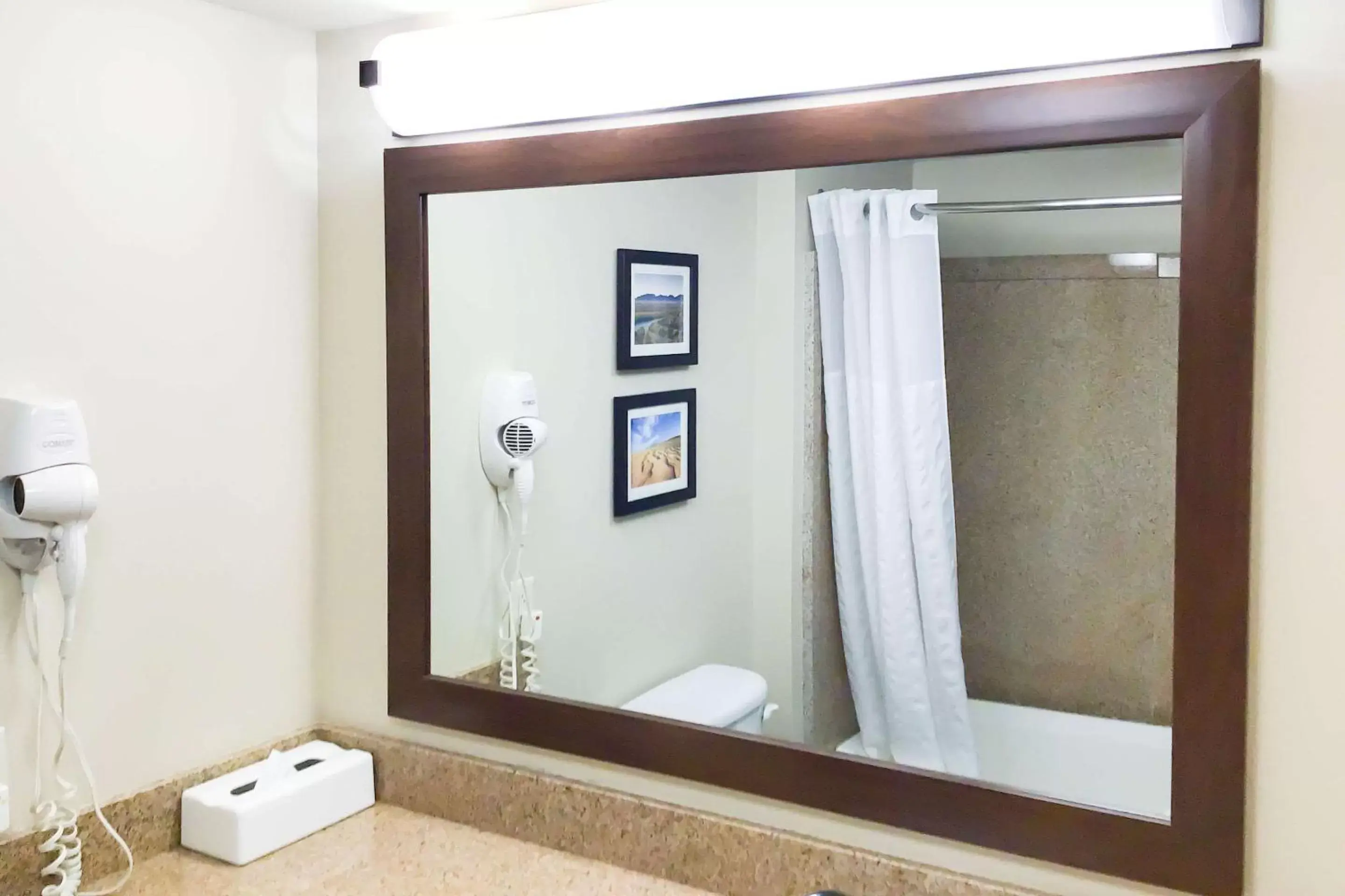 Bathroom in Comfort Inn and Suites Yuma I-8