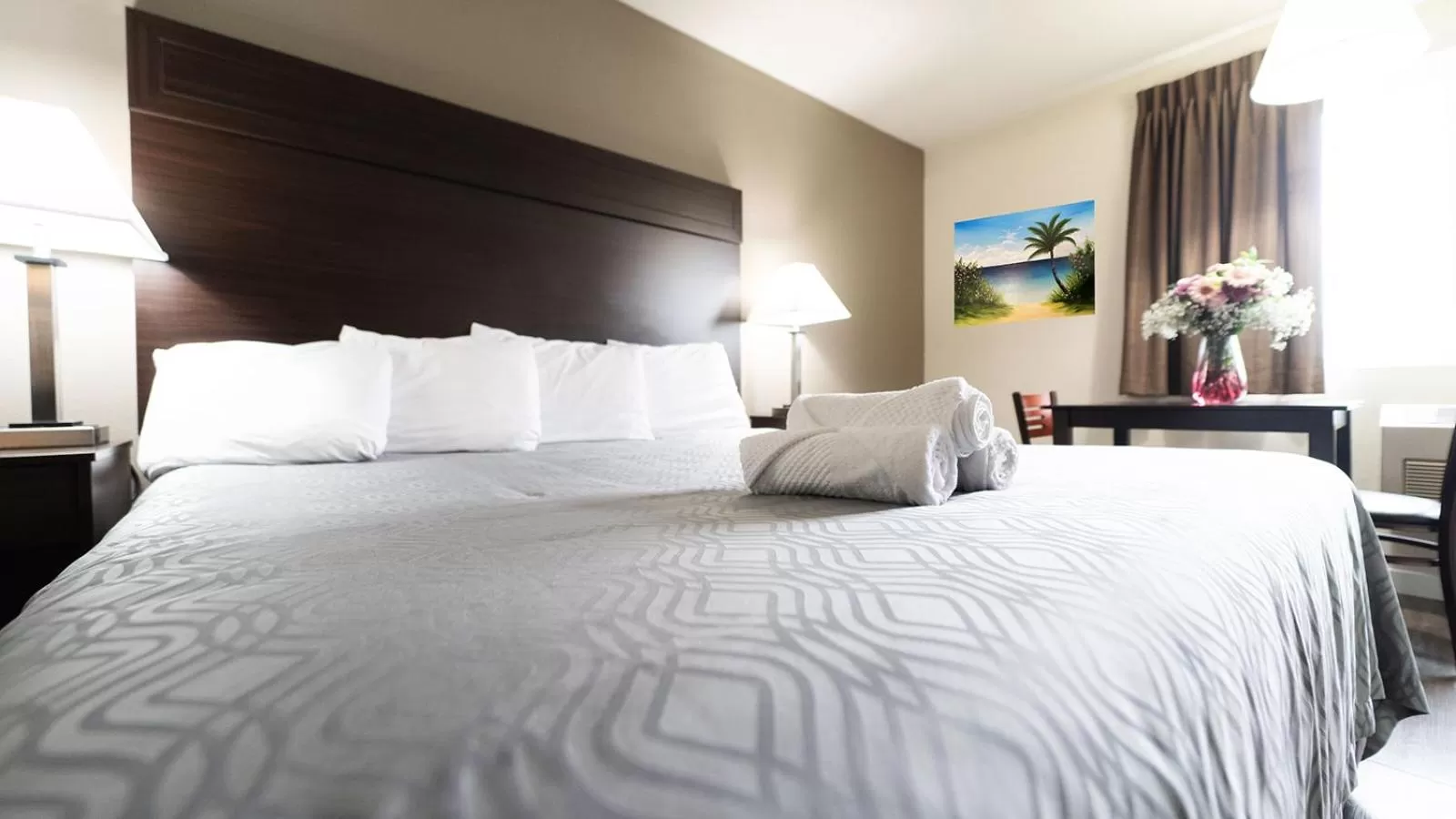 Bed in Ocean Star Inn