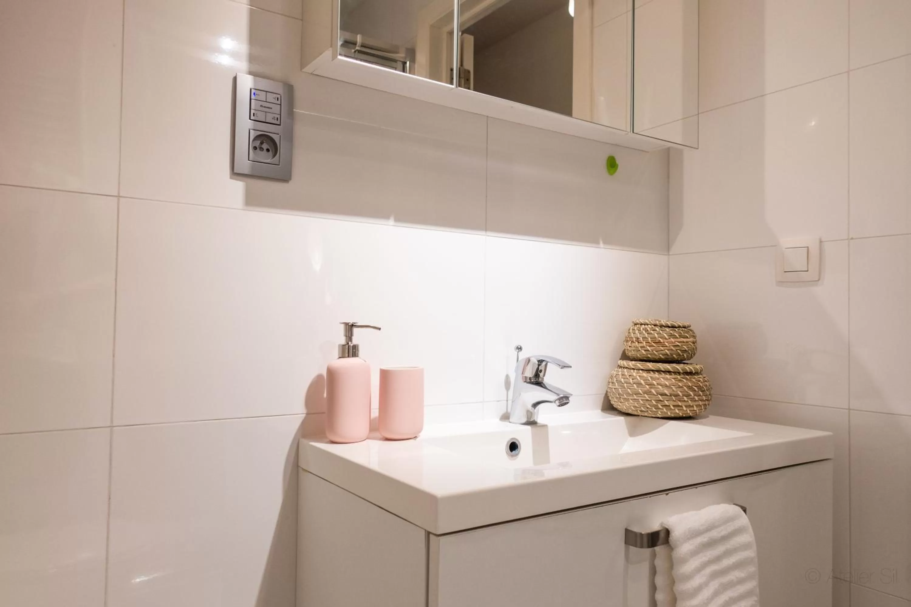 Bathroom in Oneluxstay Antwerp City Centre