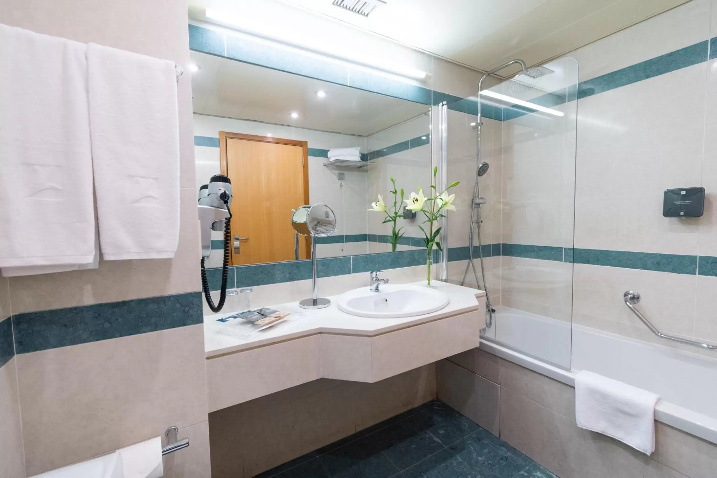 Bathroom in SANA Metropolitan Hotel