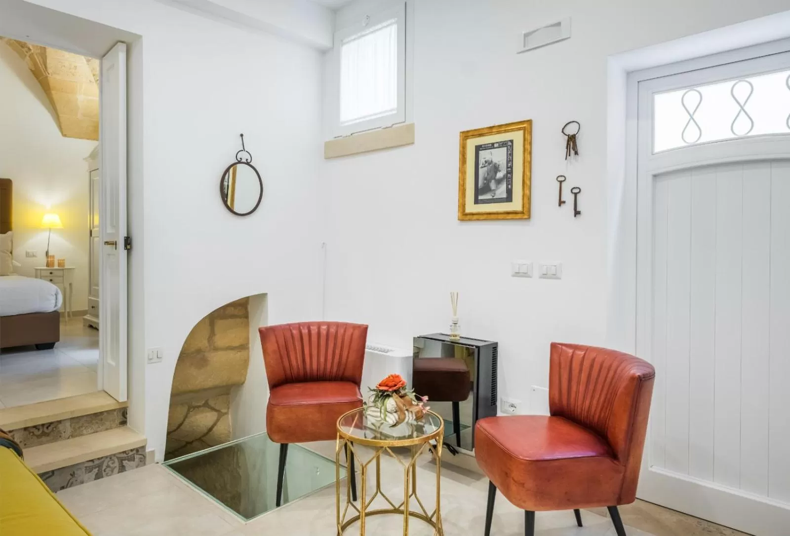 Living room, Seating Area in Amatè Suite