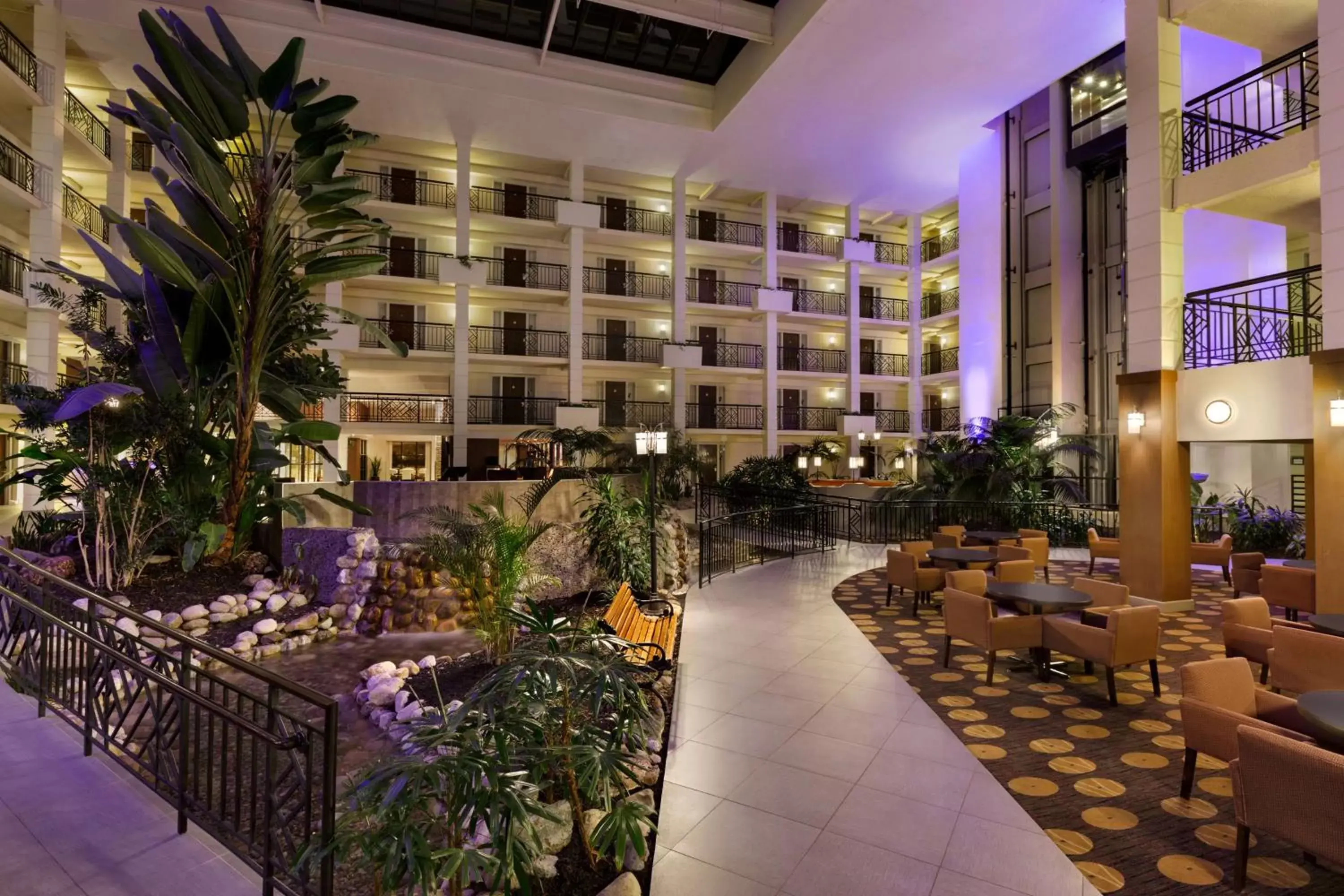 Lobby or reception in Embassy Suites by Hilton Piscataway Somerset