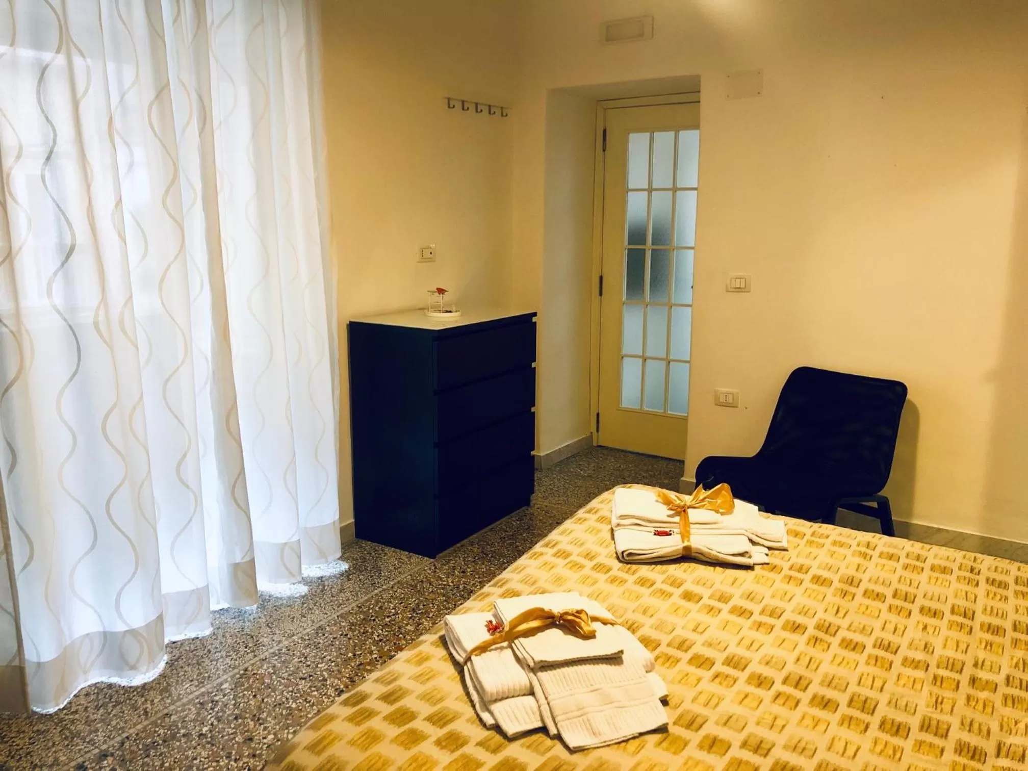 Bed in Relais Piazza Del Plebiscito B&B