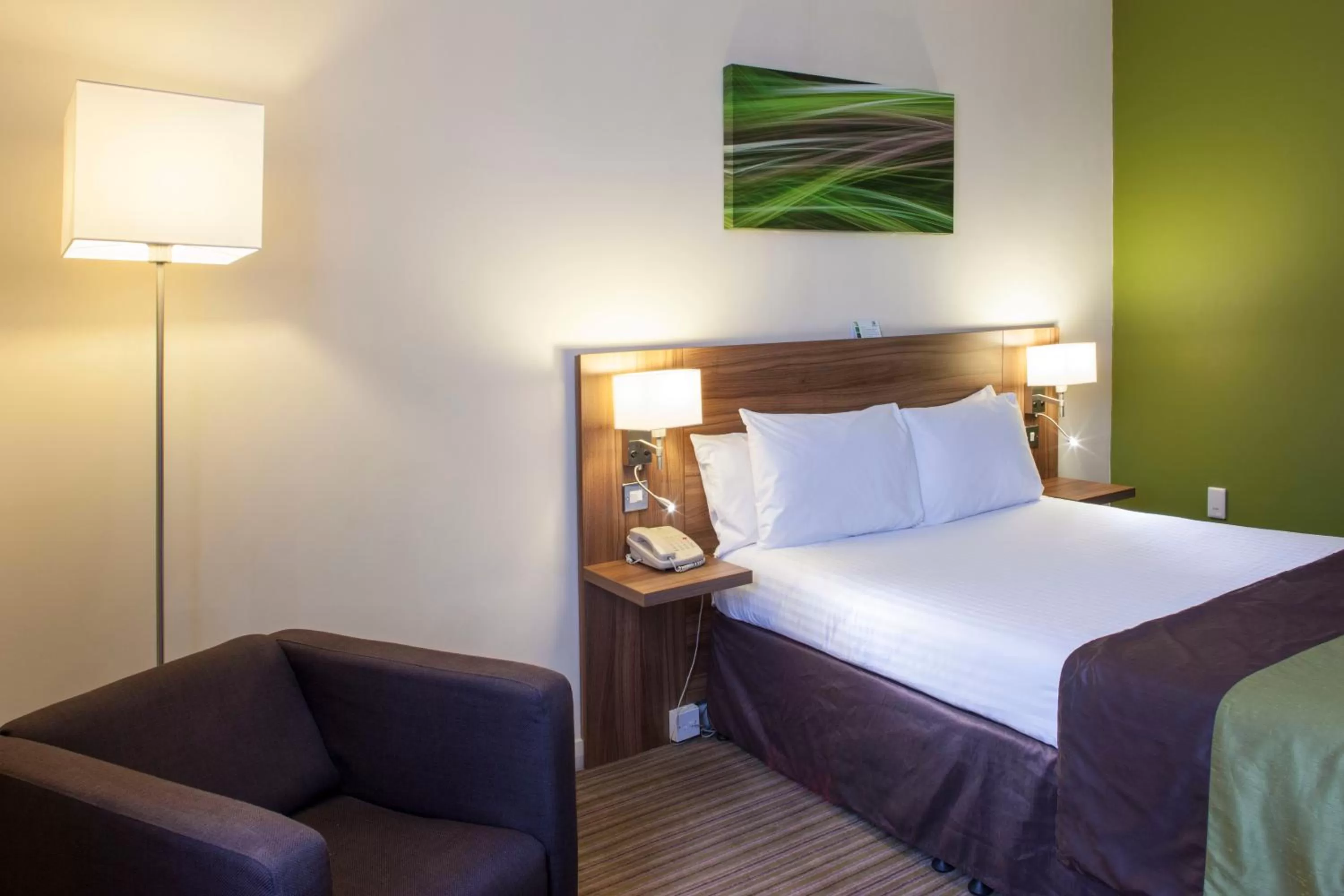 Bed in Holiday Inn Leamington Spa - Warwick by IHG