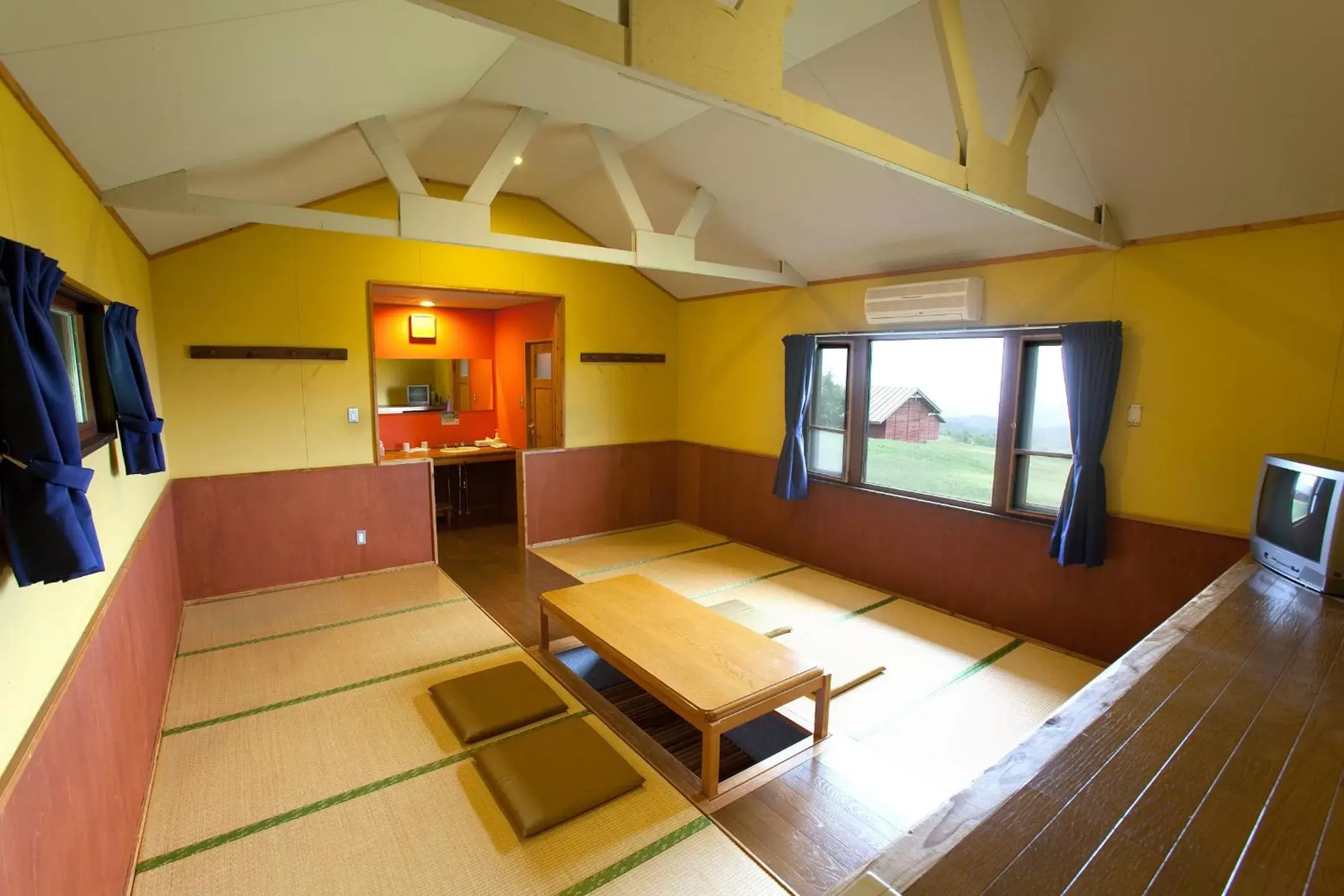 Photo of the whole room in Kuju Kogen Cottage