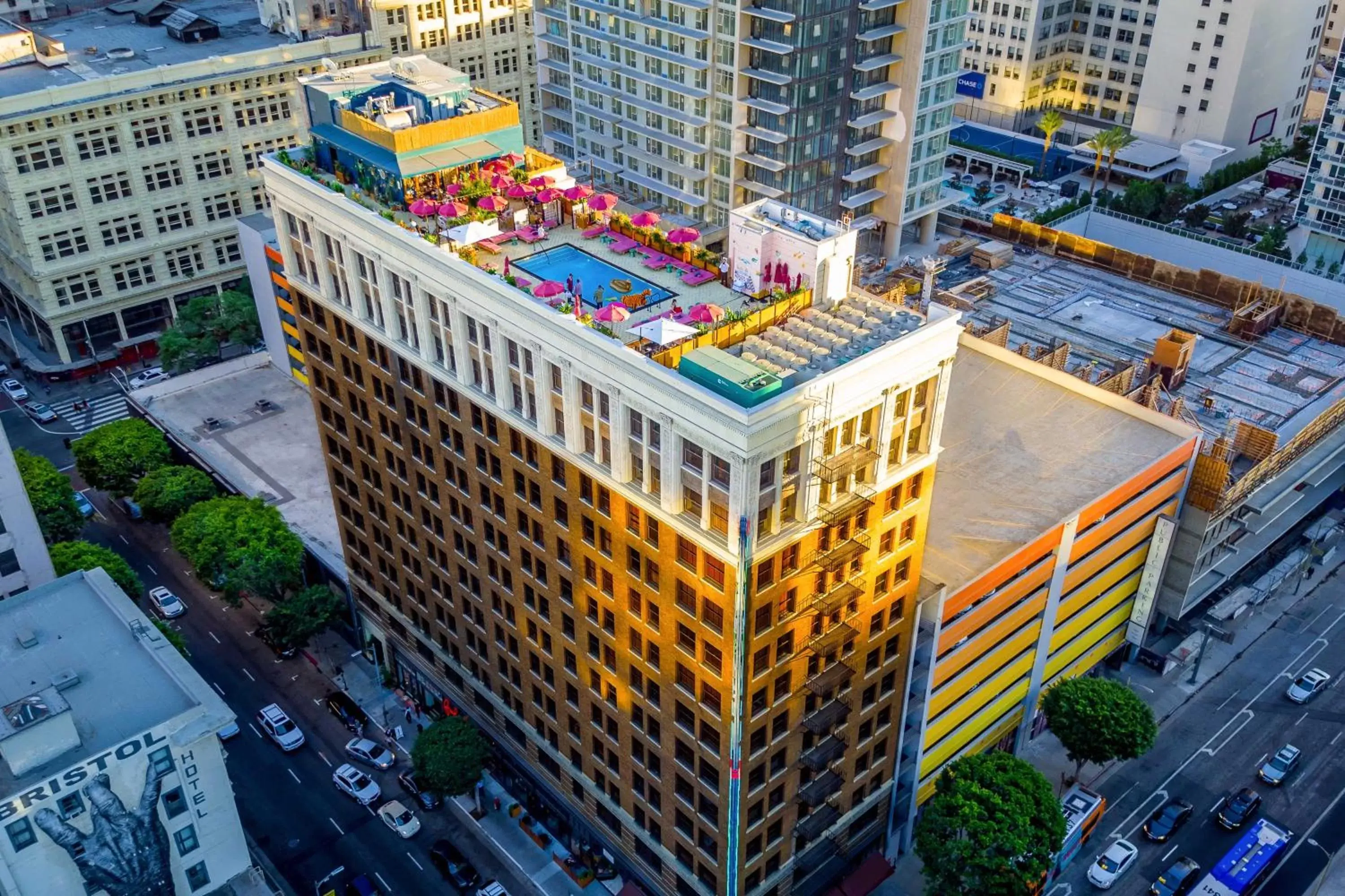 Property building, Bird's-eye View in Freehand Los Angeles