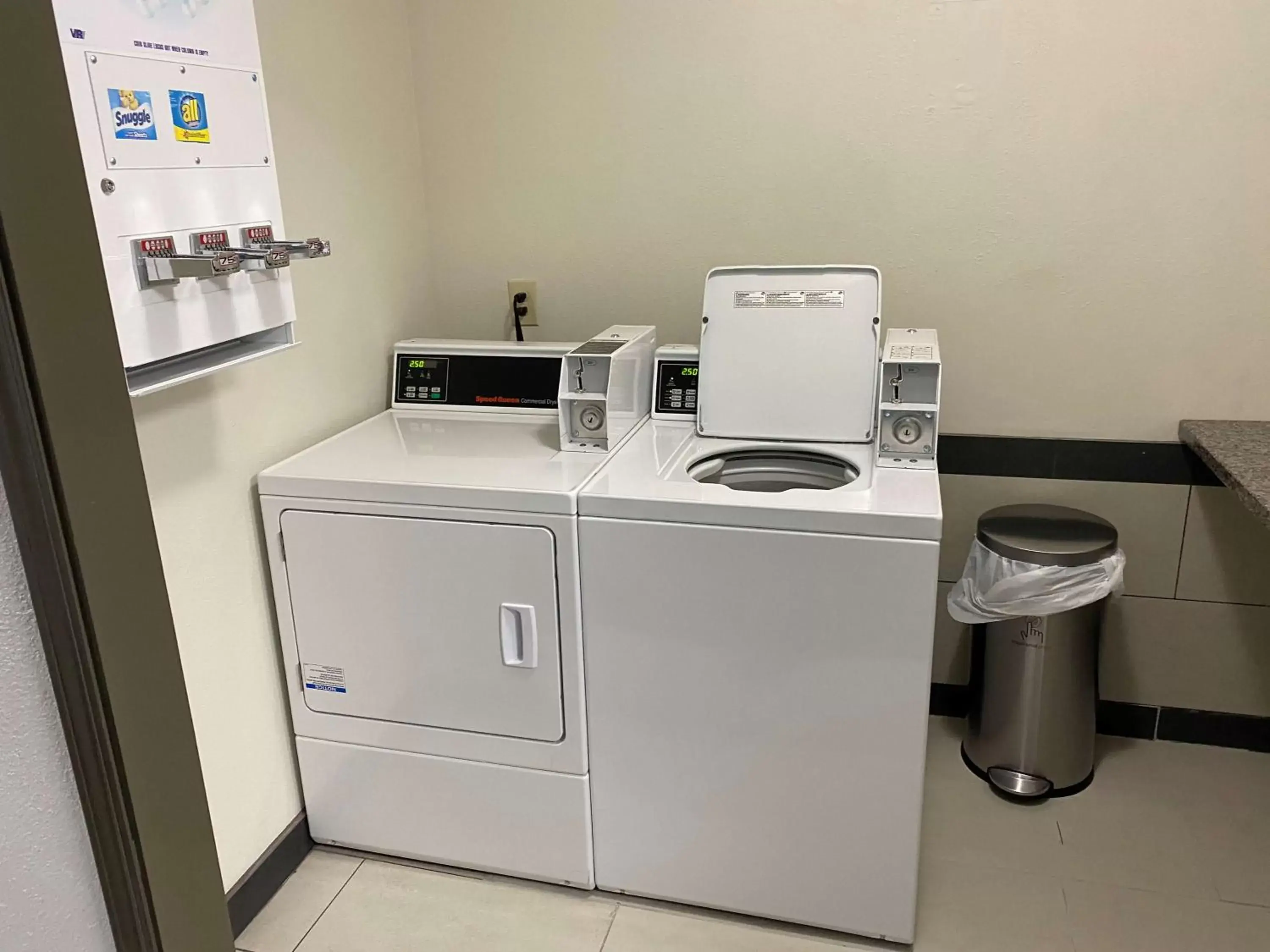 laundry, Kitchen/Kitchenette in Best Western Morton Inn