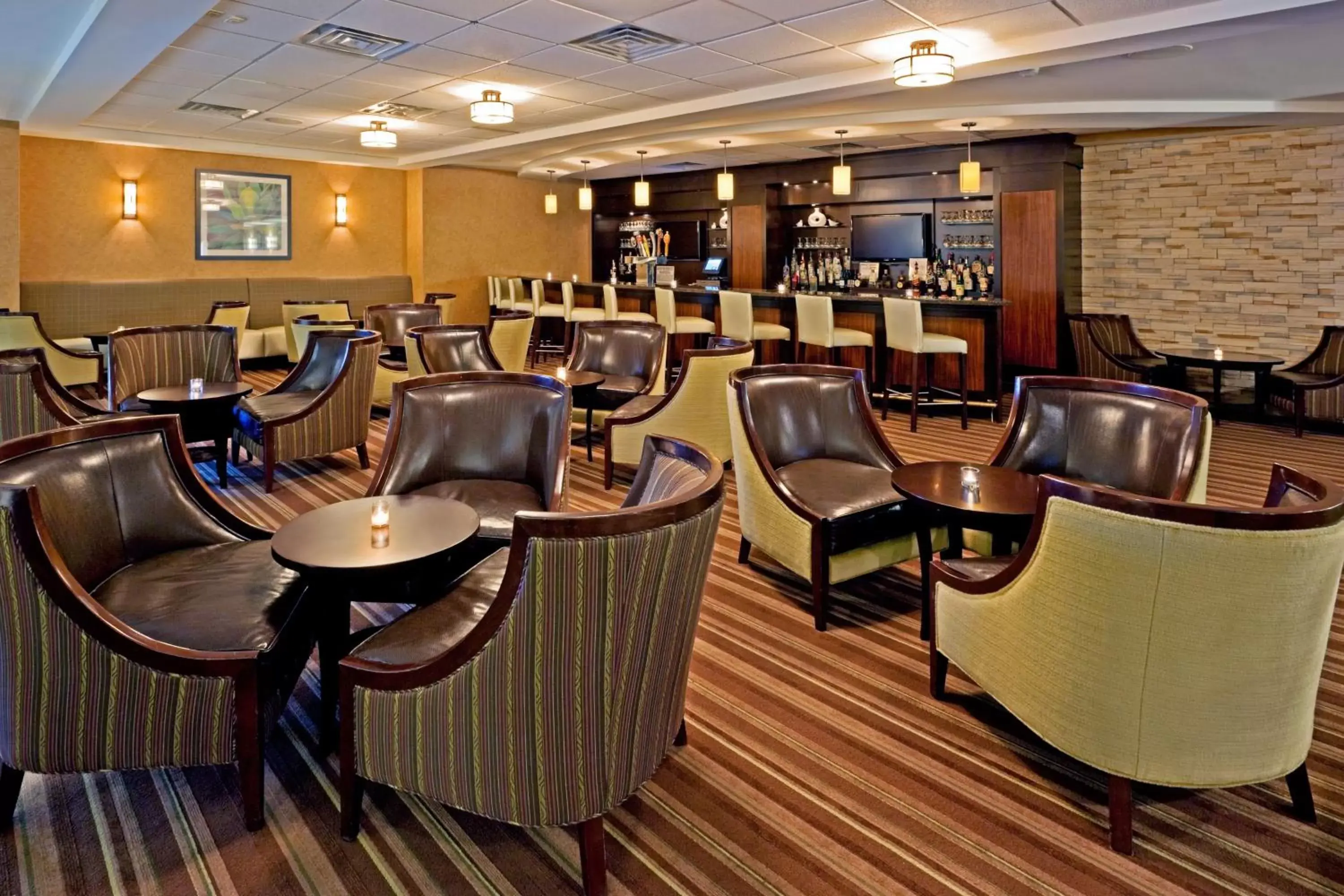 Lounge or bar, Lounge/Bar in Armoni Inn & Suites